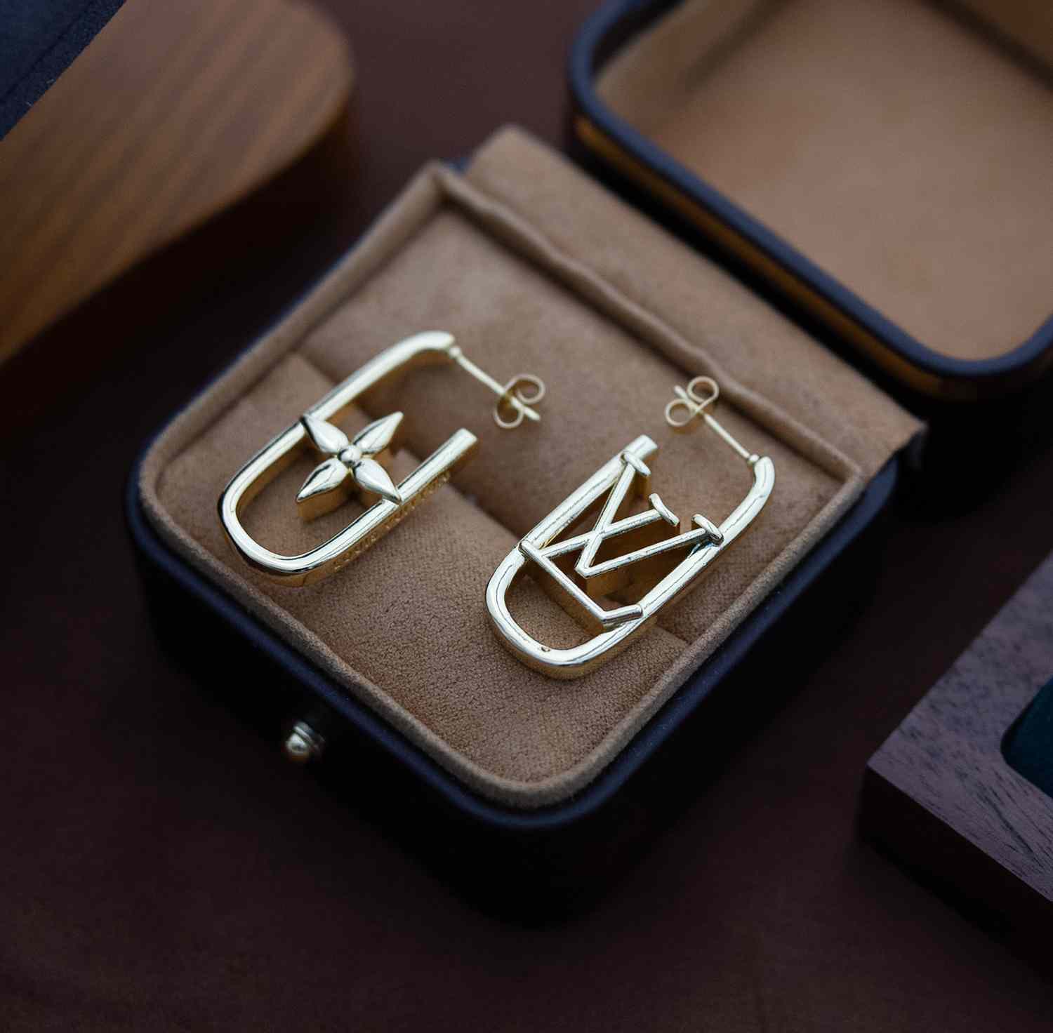 Louis Vuitton My LV Chain Earrings  - DesignerGu