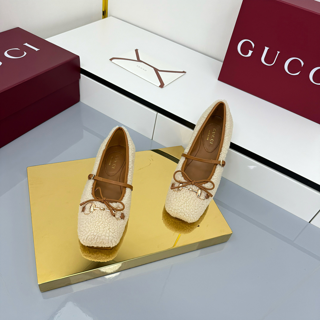 Gucci Women's Gucci Horsebit Ballet Flat - DesignerGu
