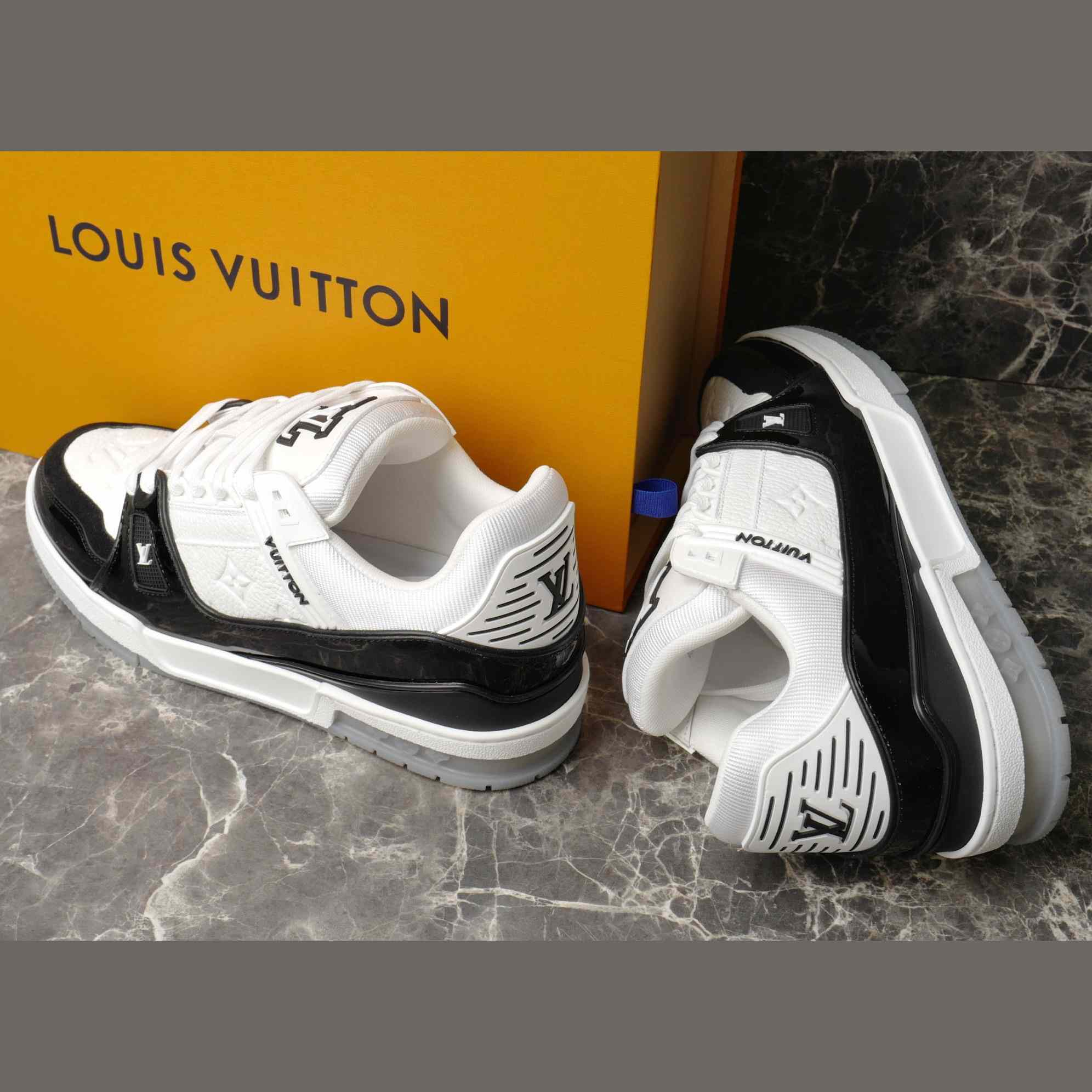 Louis Vuitton LV Trainer Sneaker   1AJ130 - DesignerGu