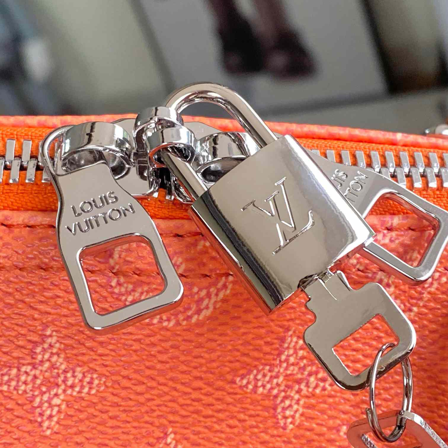 Louis Vuitton Keepall Bandoulière 50   M26865 - DesignerGu