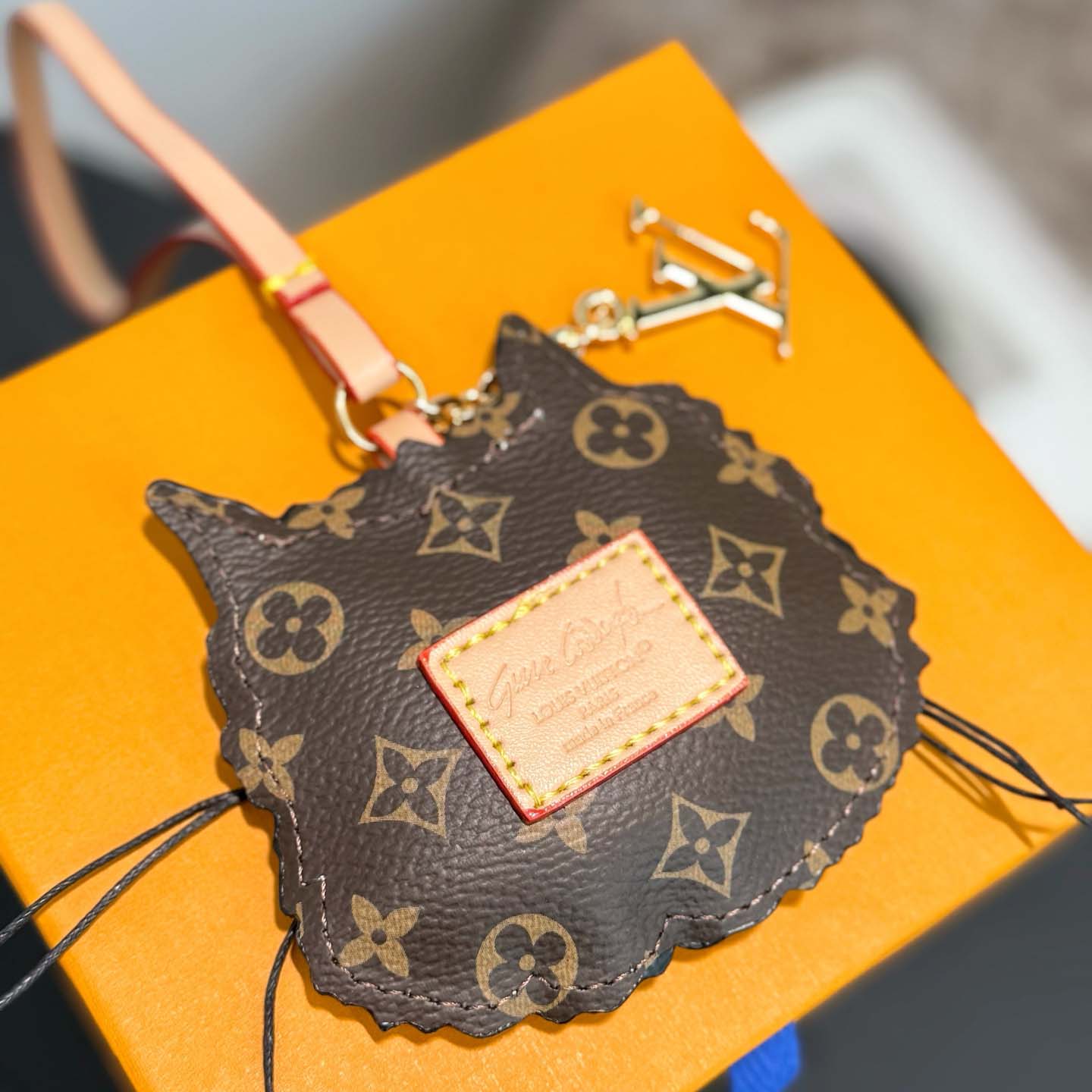 Louis Vuitton LV Cat Bag Charm   M02944   - DesignerGu