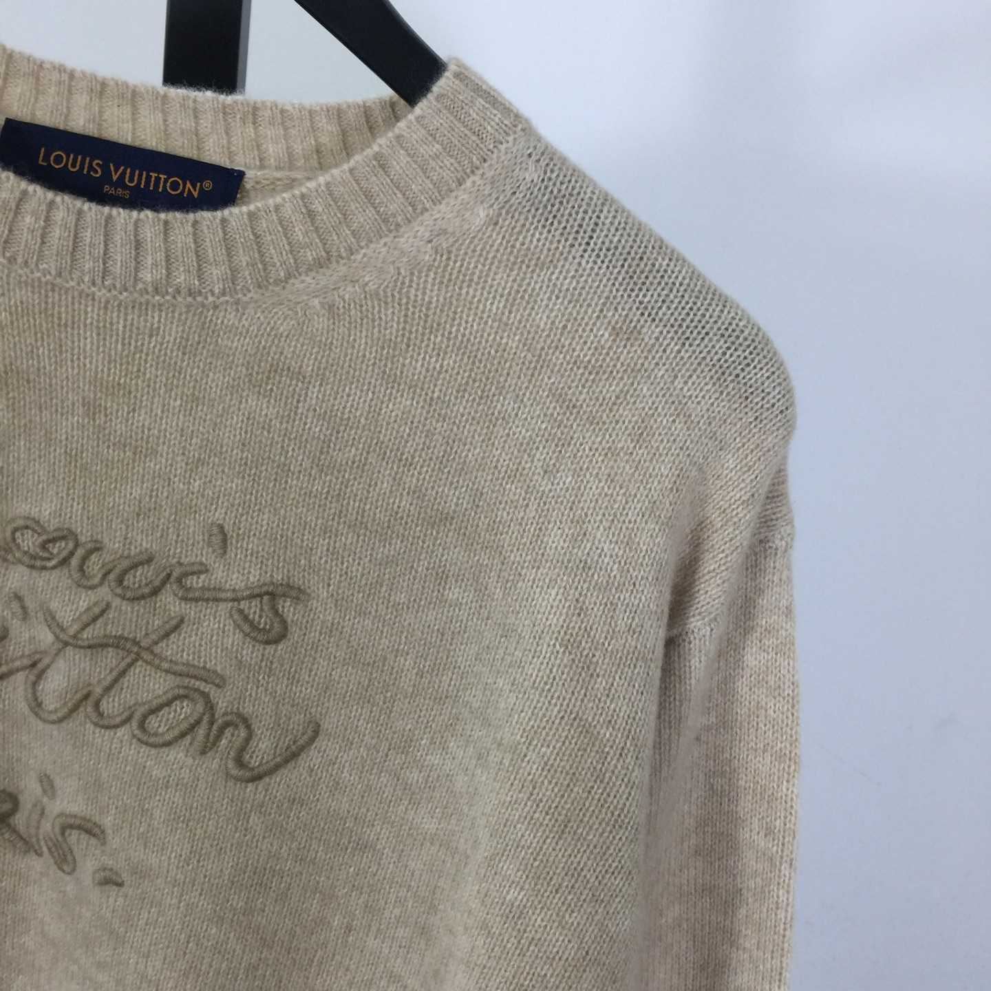 Louis Vuitton Cursive Signature Pullover   1AIOYJ - DesignerGu