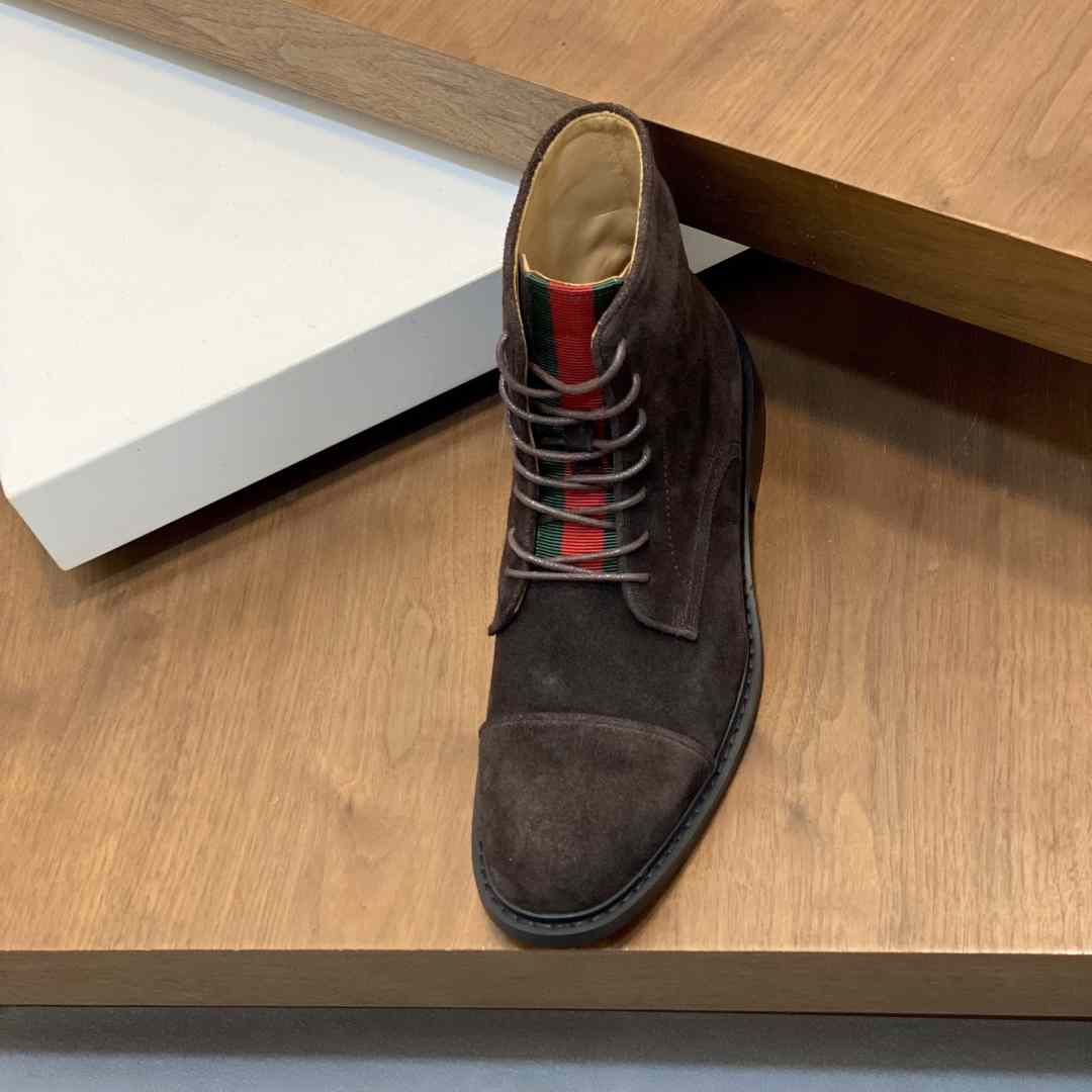 Gucci Men's Suede Lace-Up Boots - DesignerGu