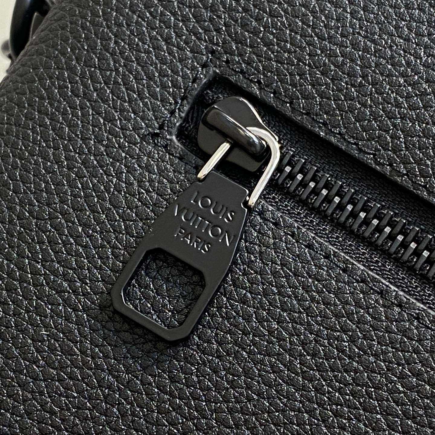 Louis Vuitton Takeoff Pouch LV Aerogram   M25955 - DesignerGu