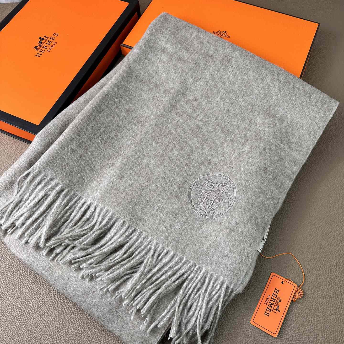Hermès double-sided cashwool scarf - DesignerGu