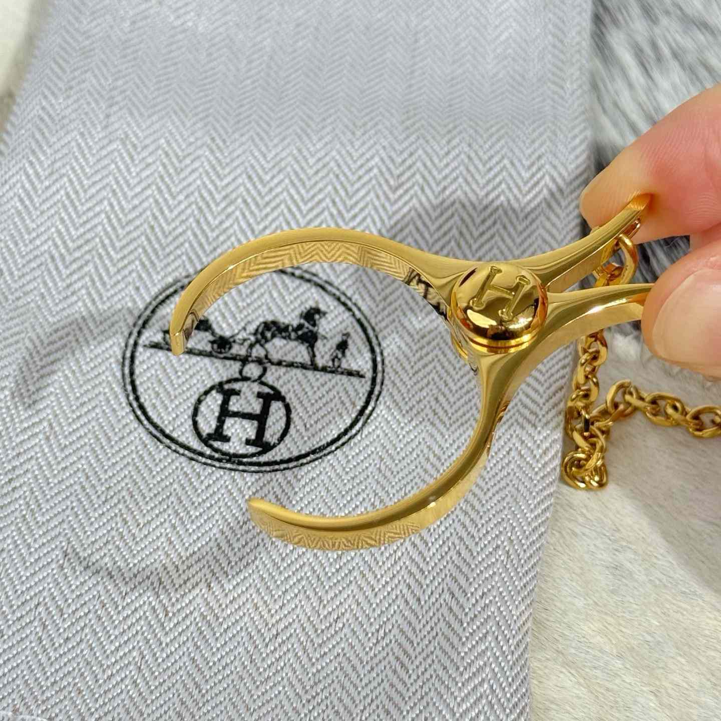 Hermès Filou Glove Clip - DesignerGu