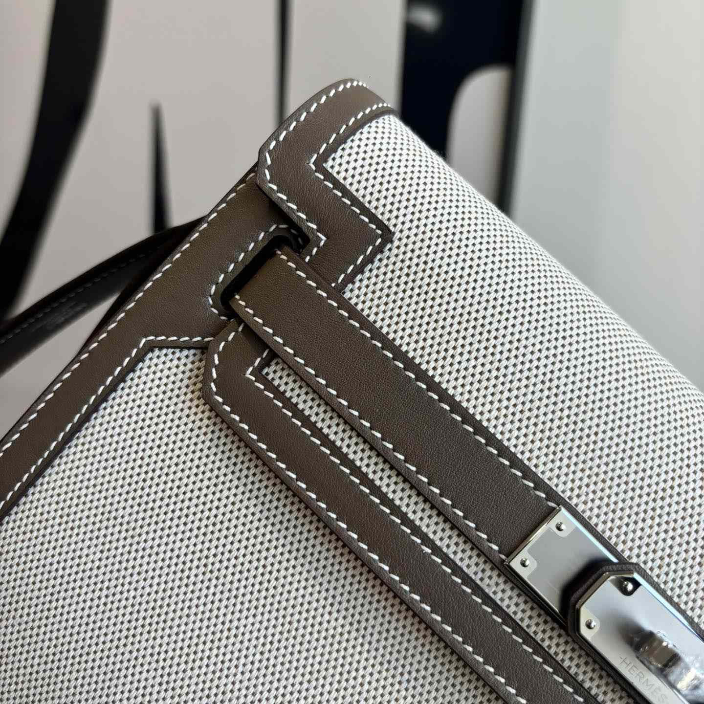 Hermes Kelly Depeches 25 Pouch - DesignerGu