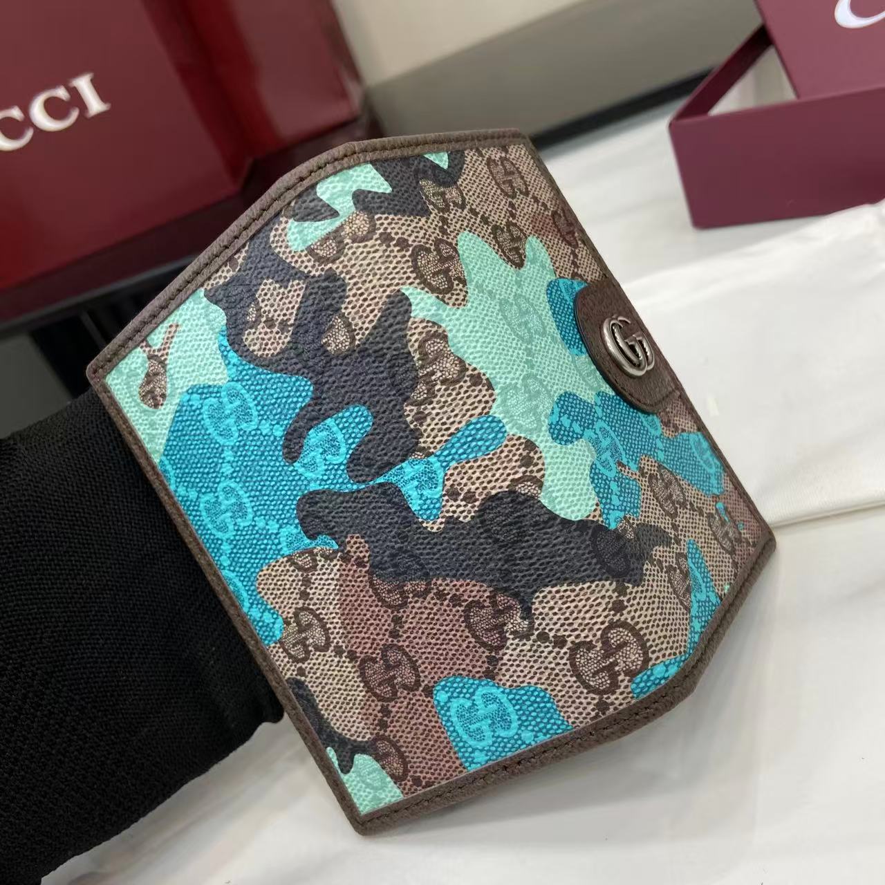 Gucci GG Long Card Case - DesignerGu