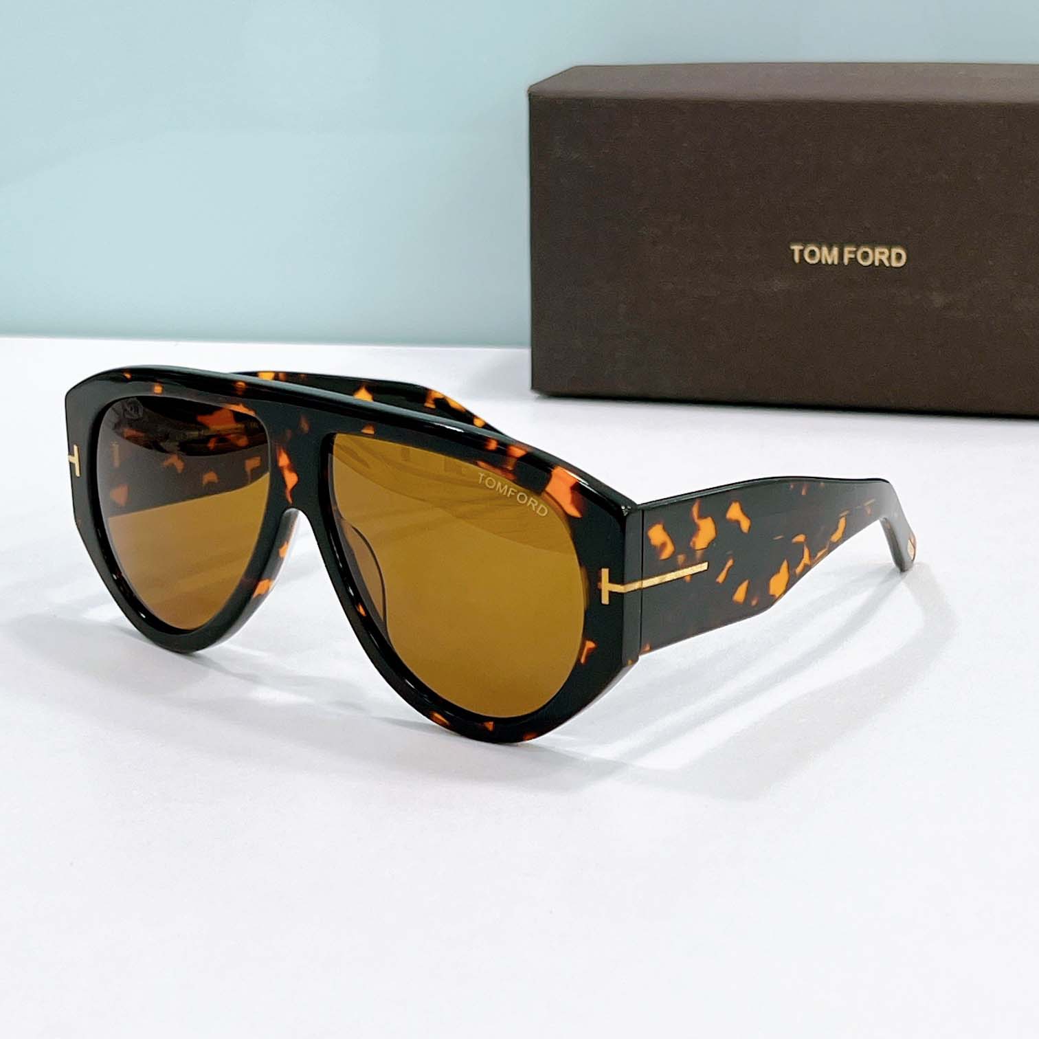 Tom Ford FT1044 Sunglasses - DesignerGu