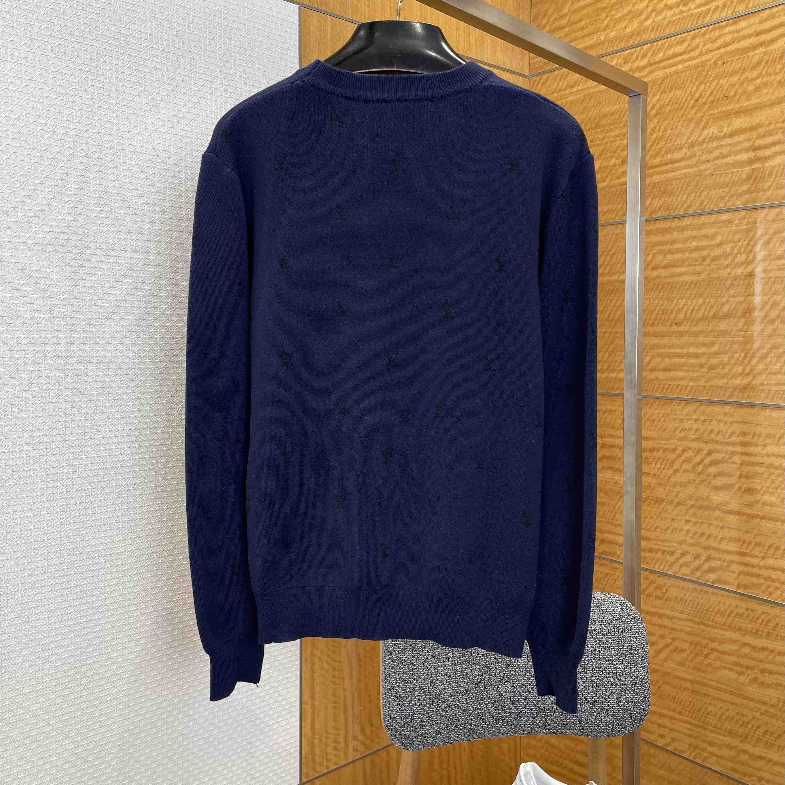 Louis Vuitton LV Blason Long-Sleeved Crewneck - DesignerGu