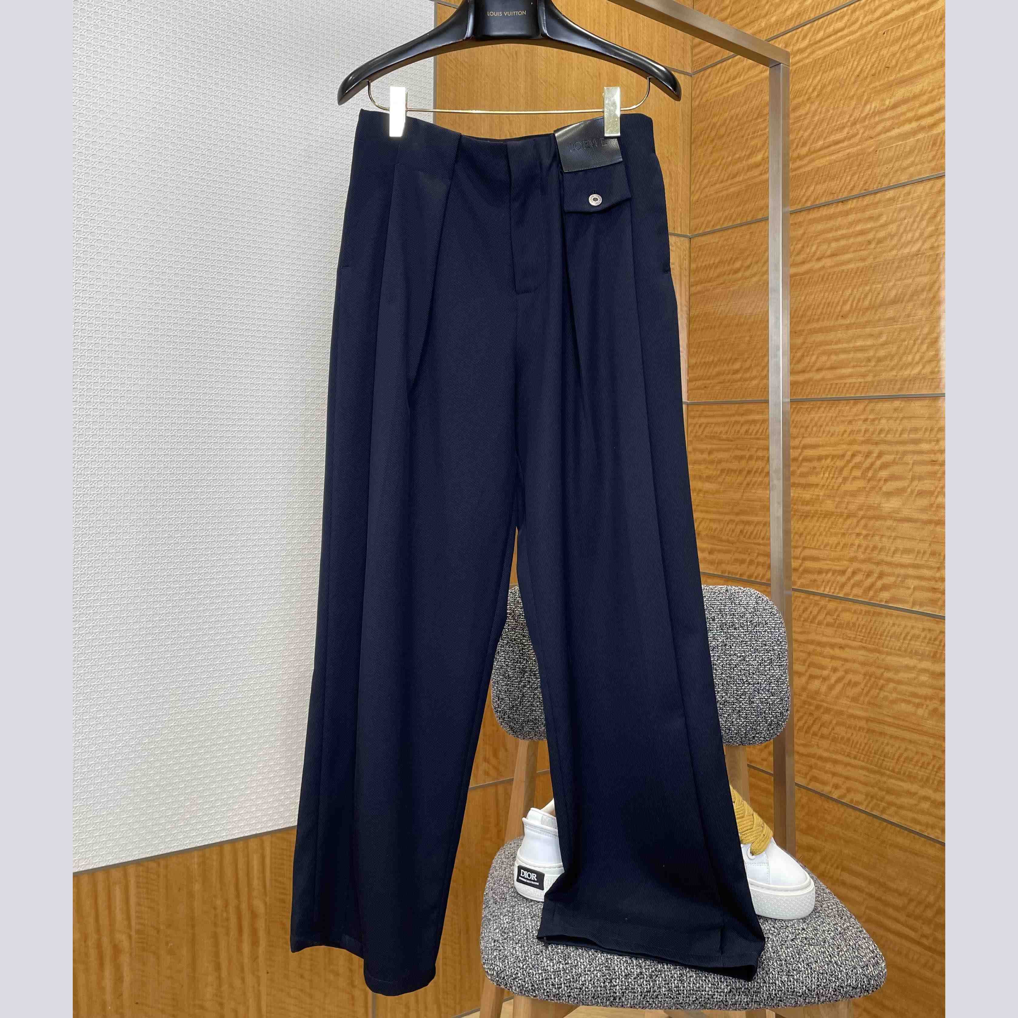 Loewe Trousers In Wool - DesignerGu