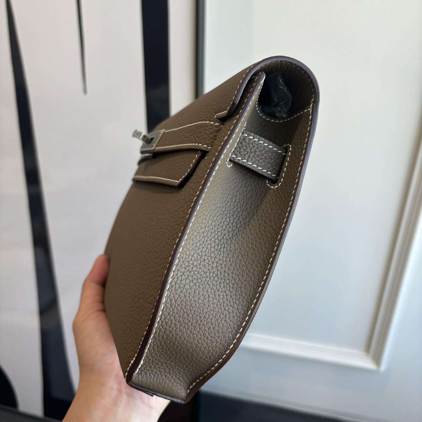 Hermes Kelly Depeches 25 Pouch - DesignerGu