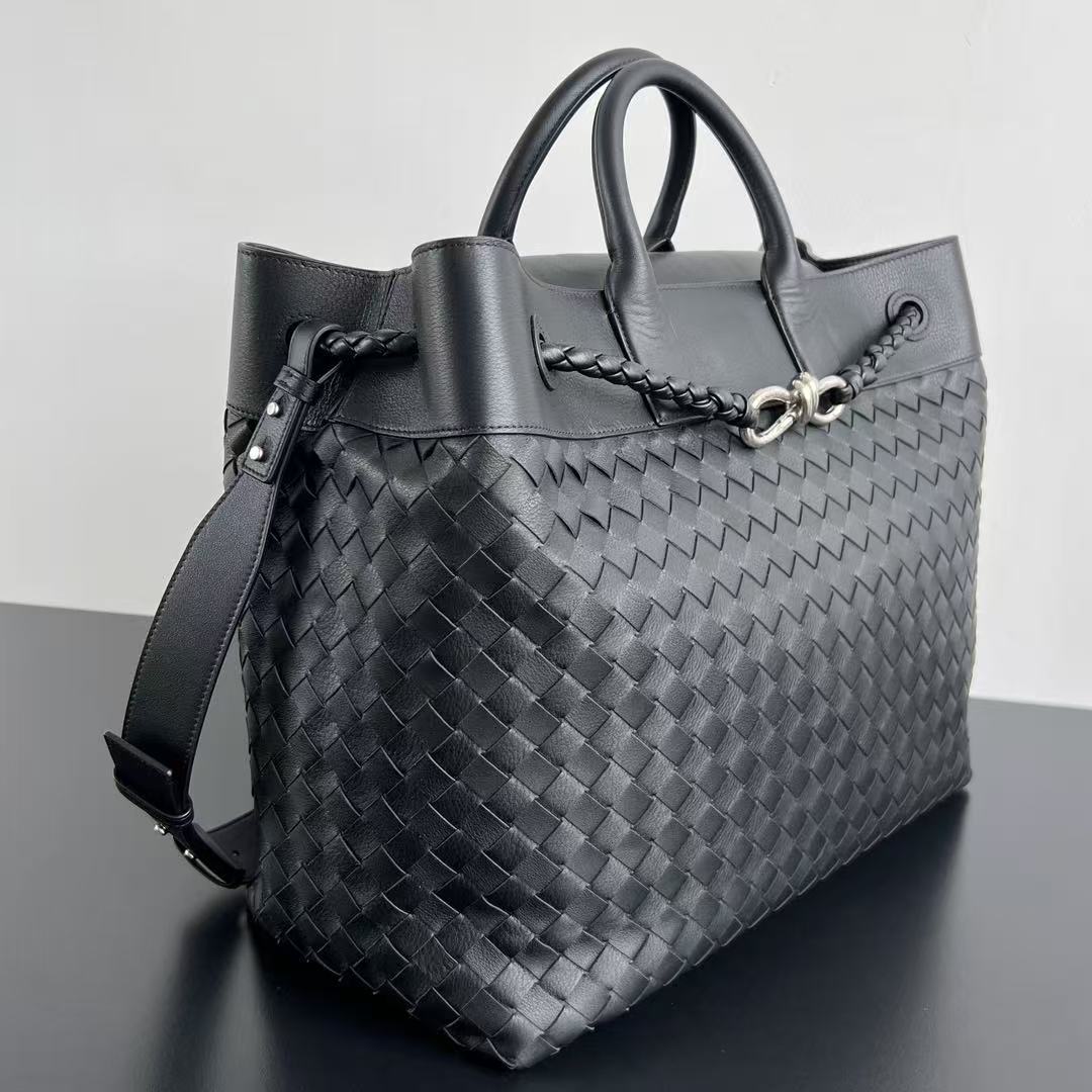 Bottega Veneta Andiamo   43*39*20cm - DesignerGu
