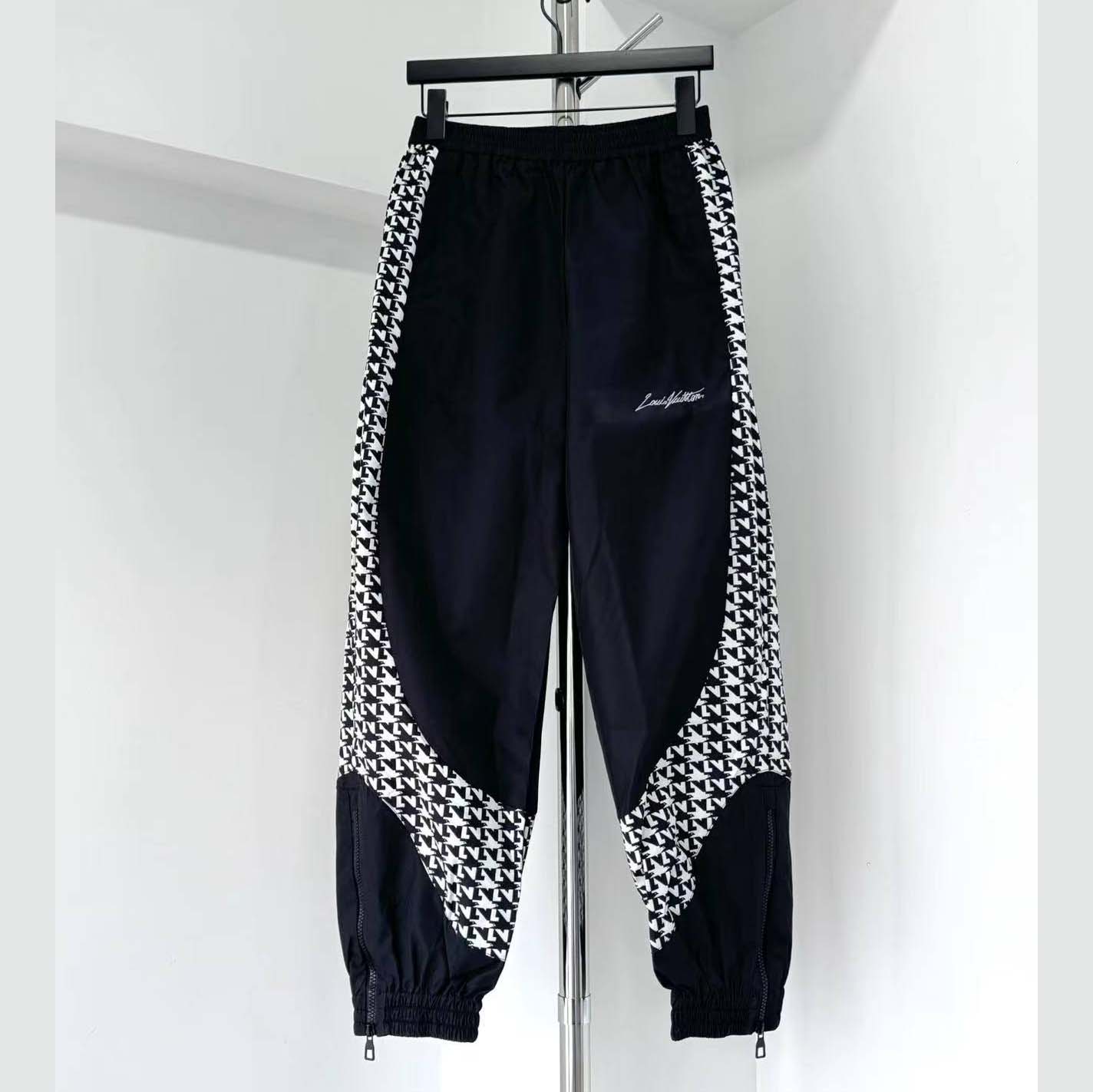Louis Vuitton Technical Jogpants - DesignerGu