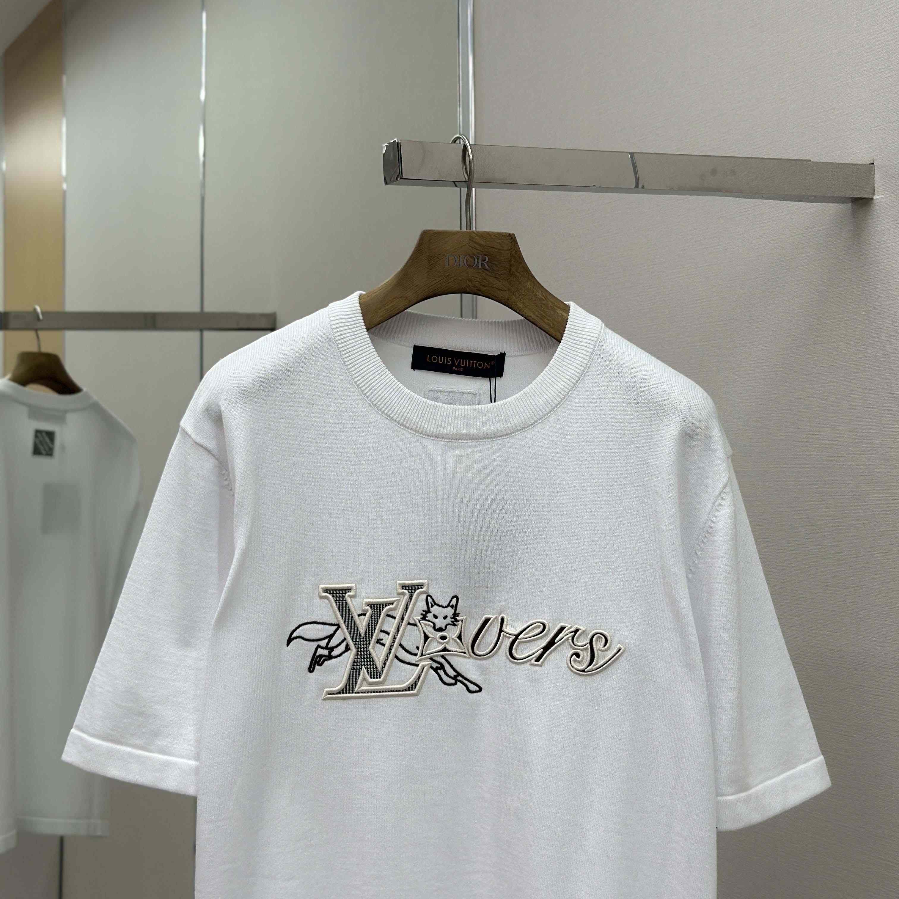 Louis Vuitton Short-Sleeved Crewneck   - DesignerGu