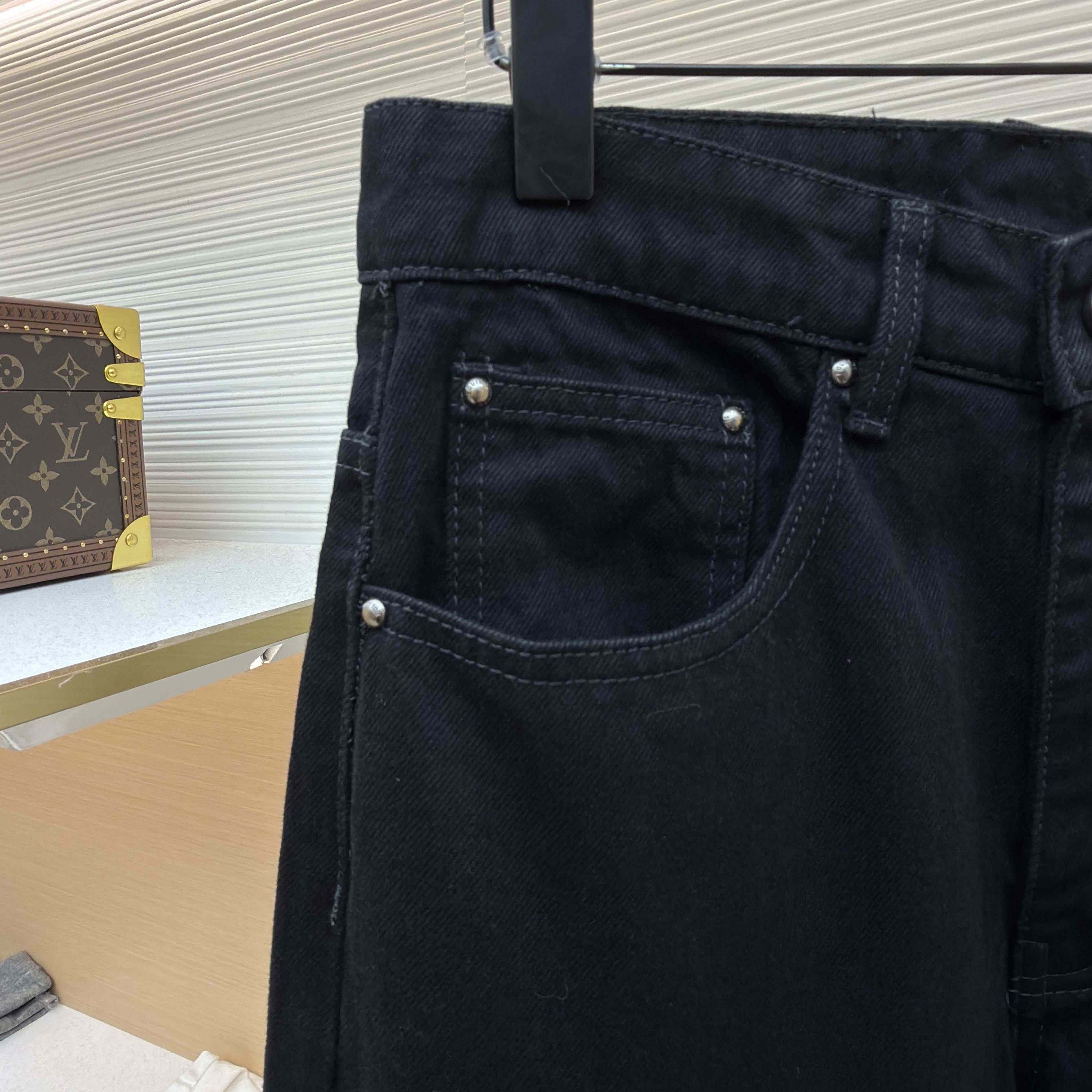 Louis Vuitton Monogram Destroy Denim Pants - DesignerGu
