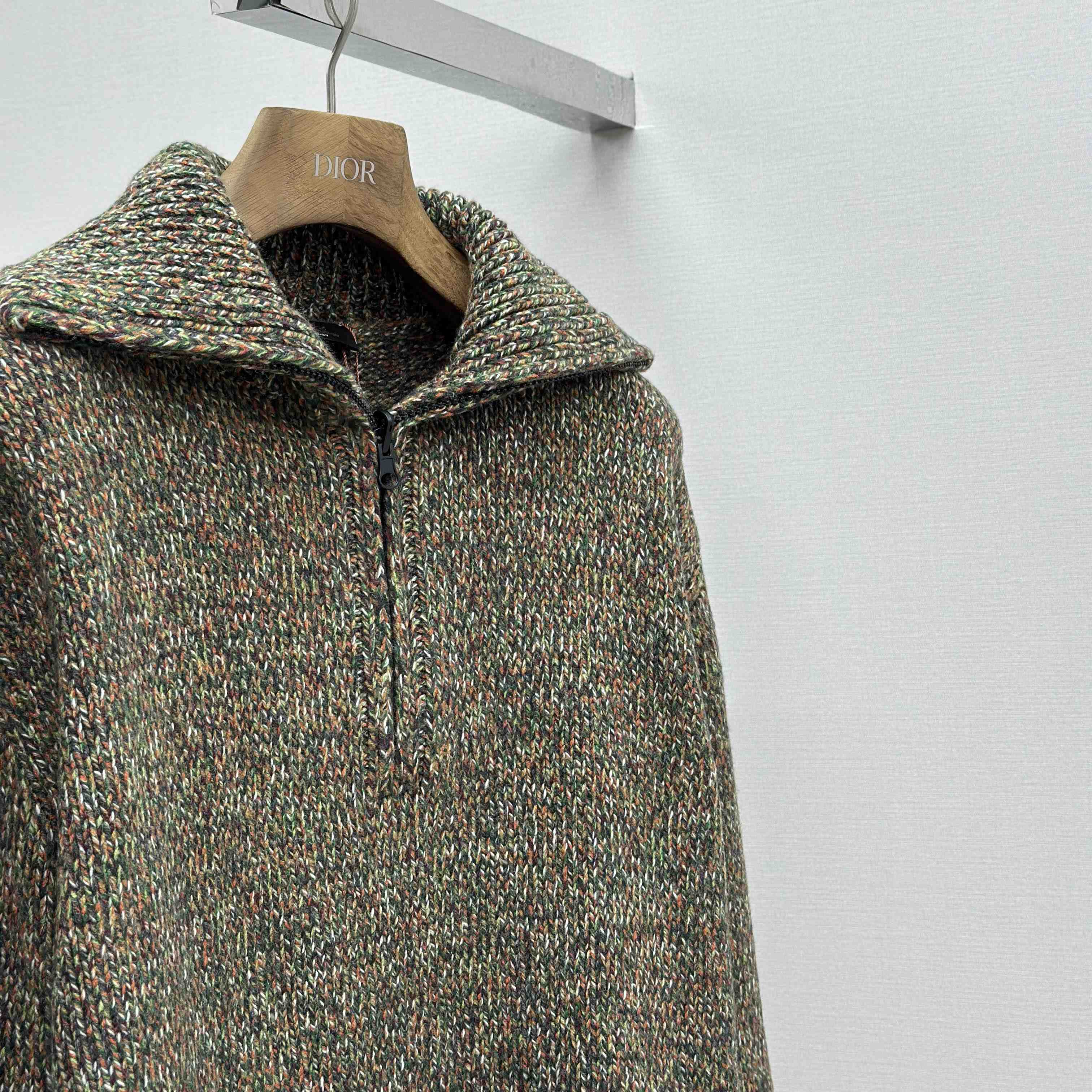 Loro Piana Cashmere Half-Zip Rollneck Sweater - DesignerGu