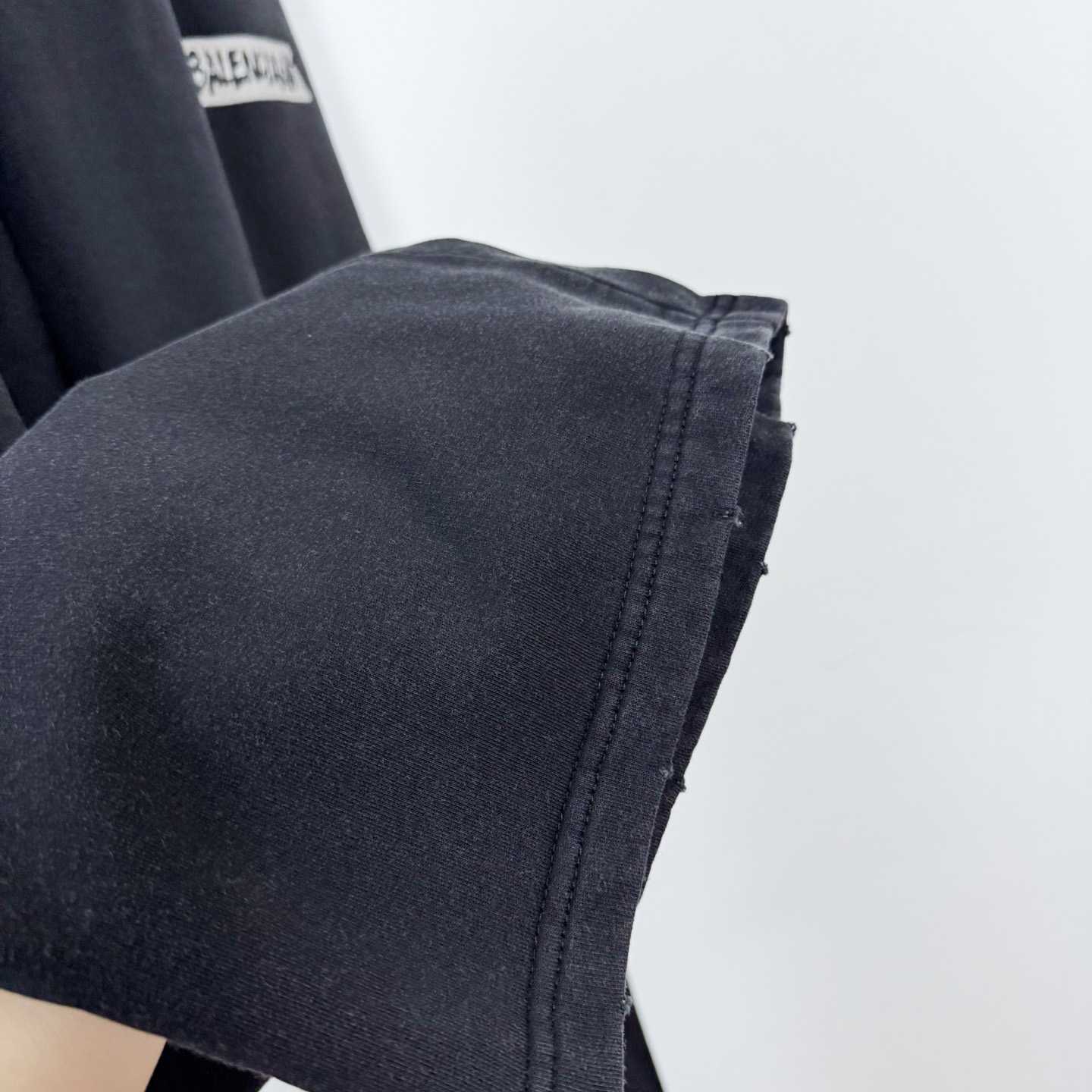 Balenciaga Tracksuit Pants - DesignerGu