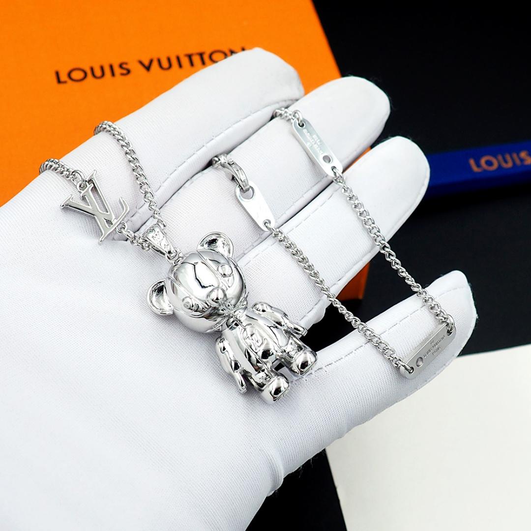Louis Vuitton LV Louis Medium Charm S00  - DesignerGu