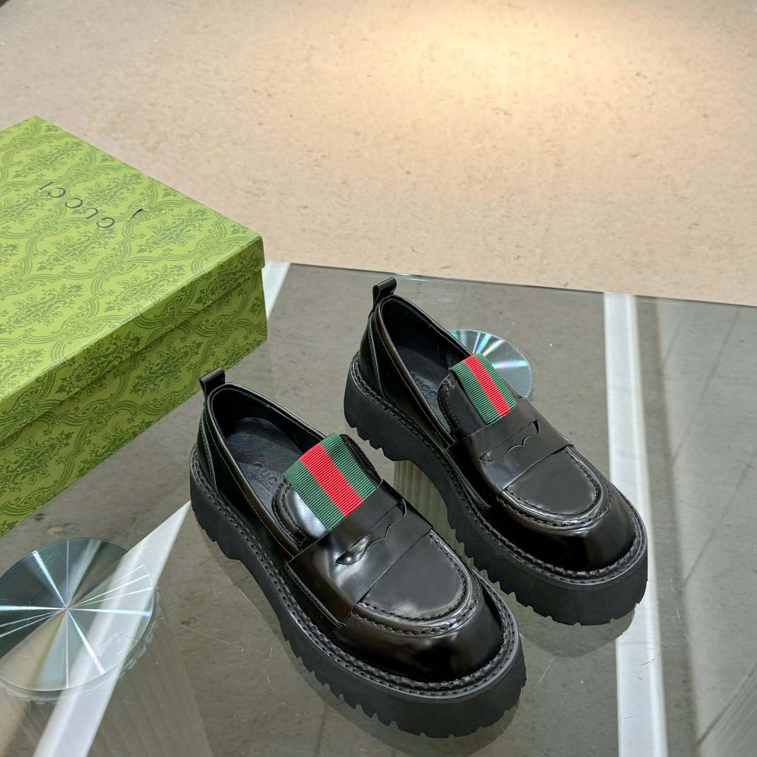 Gucci Women's Leather Loafers - DesignerGu