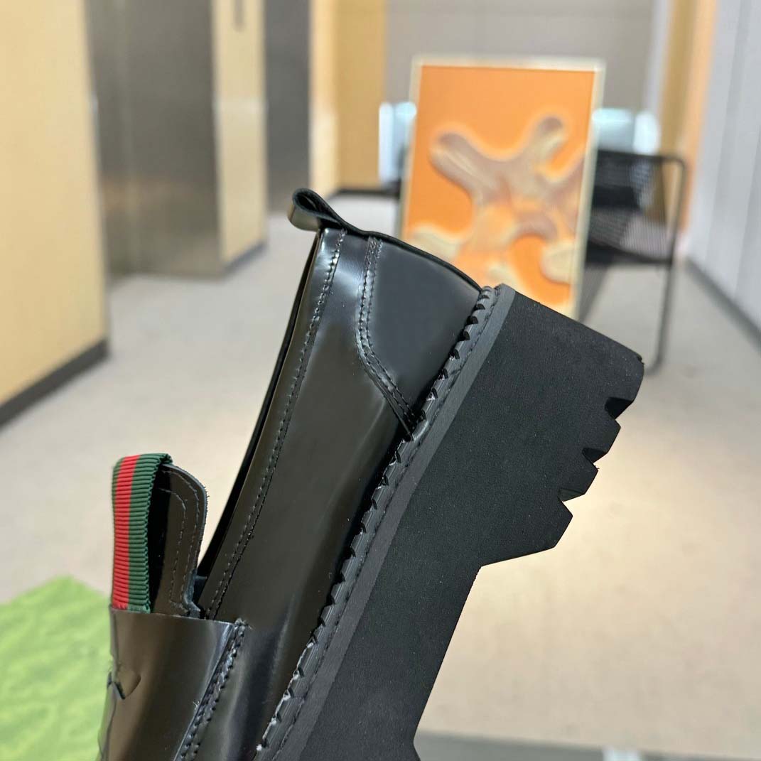 Gucci Women's Leather Loafers - DesignerGu