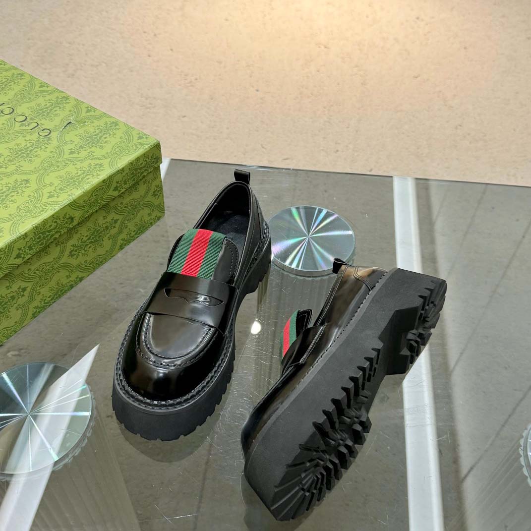Gucci Women's Leather Loafers - DesignerGu