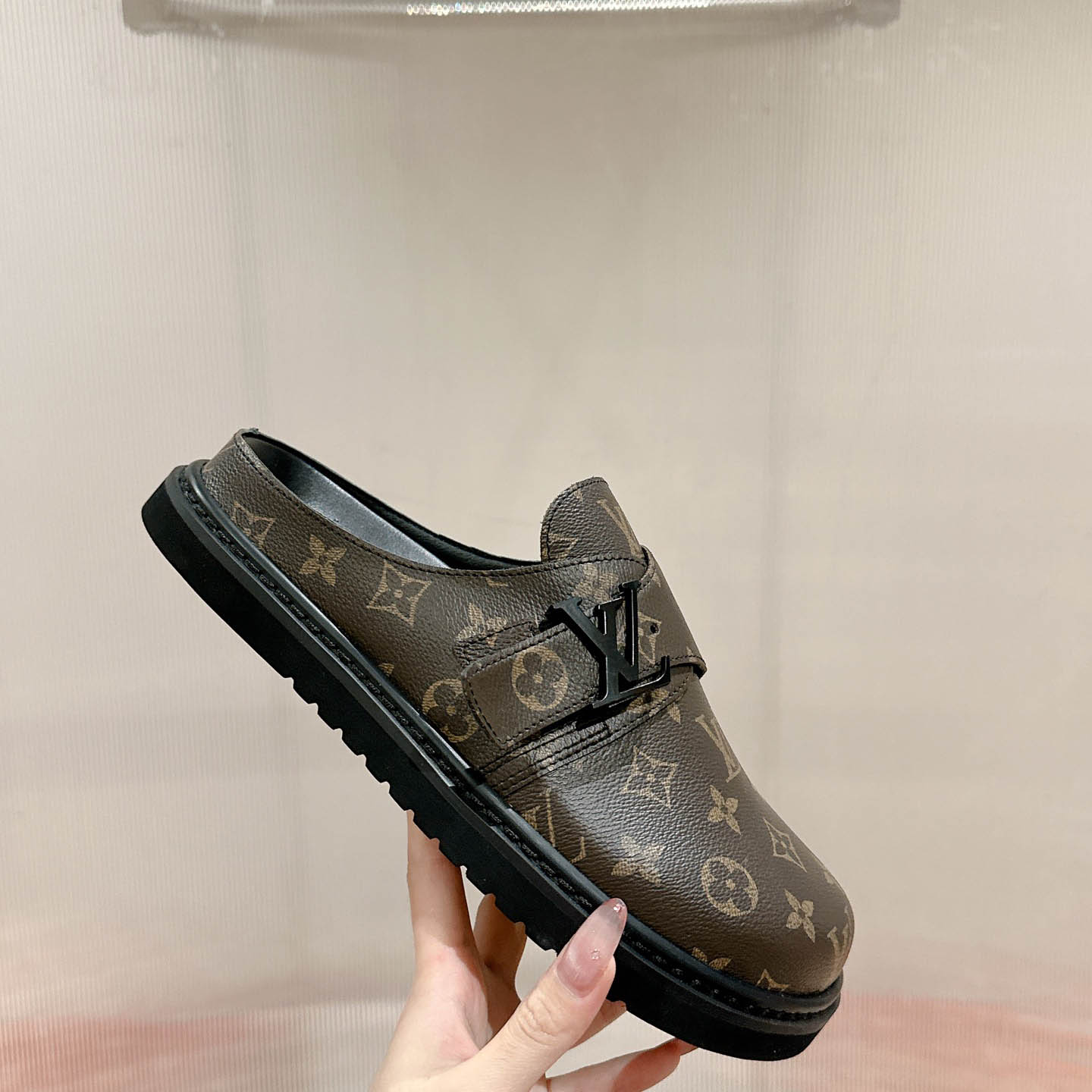 Louis Vuitton LV Easy Mule     - DesignerGu