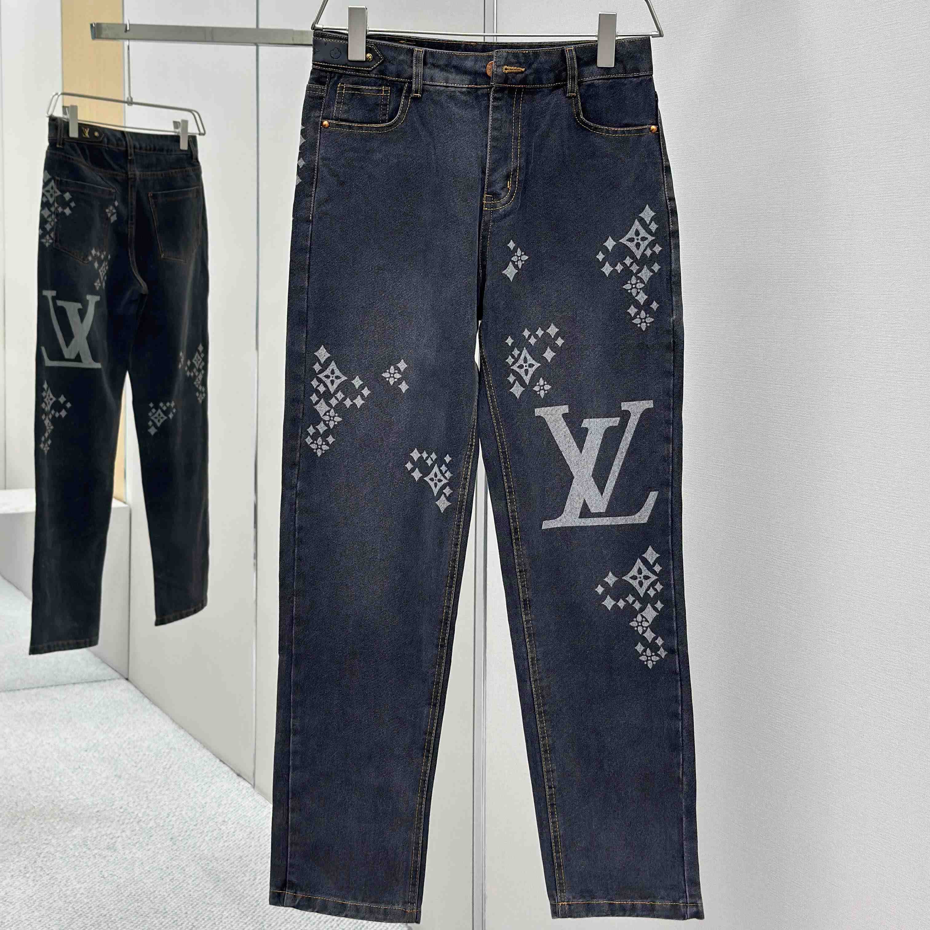 Louis Vuitton Jeans - DesignerGu