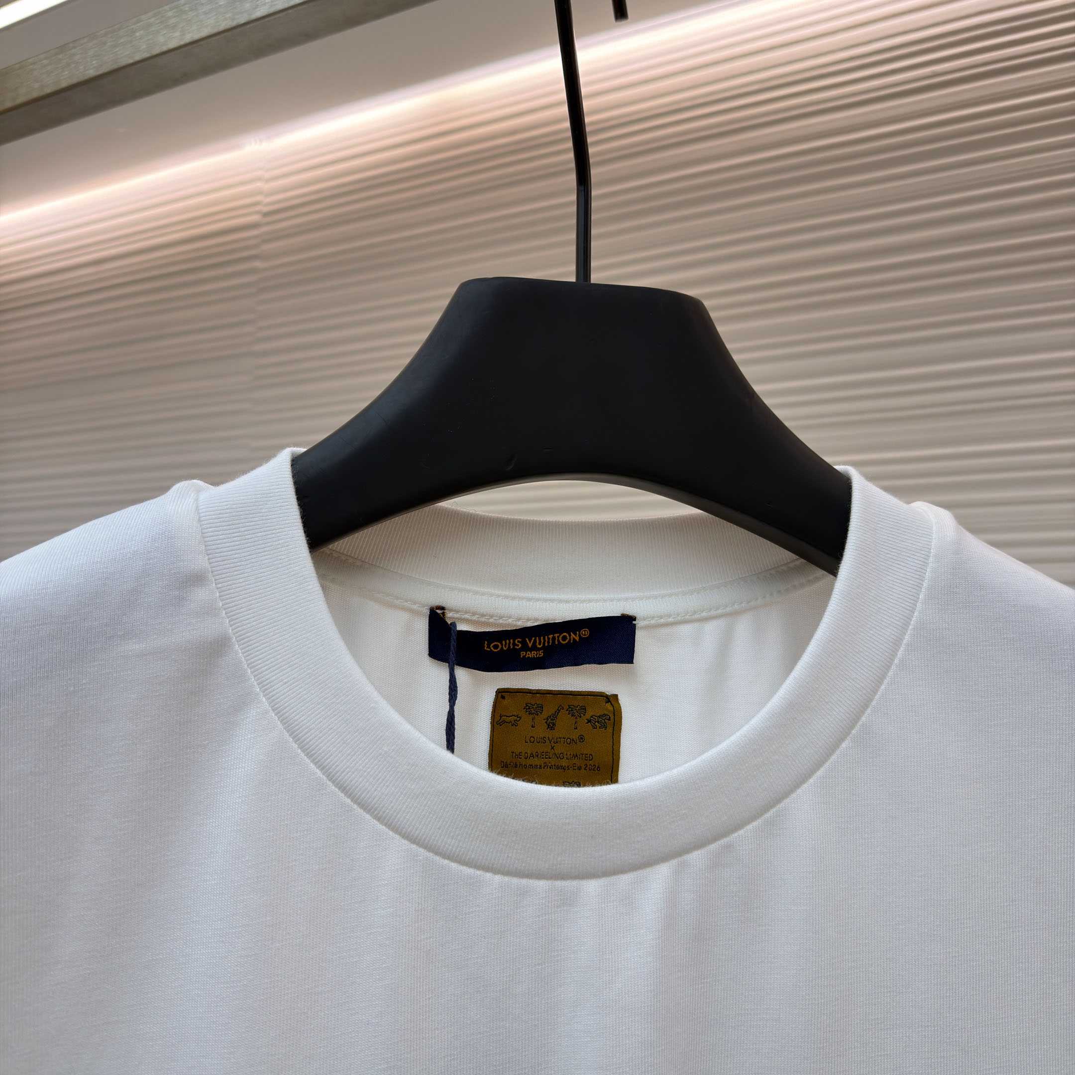 Louis Vuitton x The Darjeeling Limited Embroidered Short-Sleeved Crewneck 1AJVQO - DesignerGu