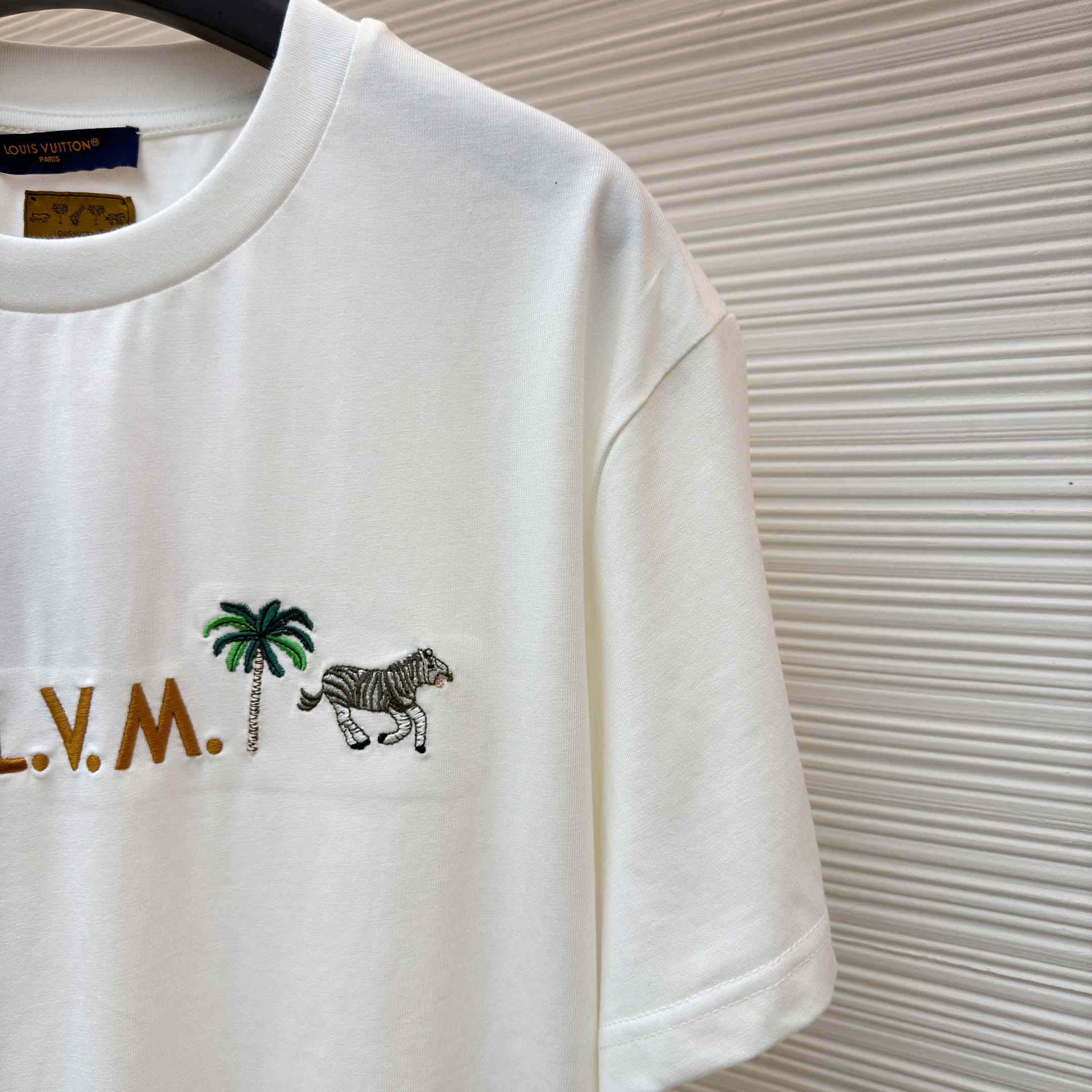 Louis Vuitton x The Darjeeling Limited Embroidered Short-Sleeved Crewneck 1AJVQO - DesignerGu