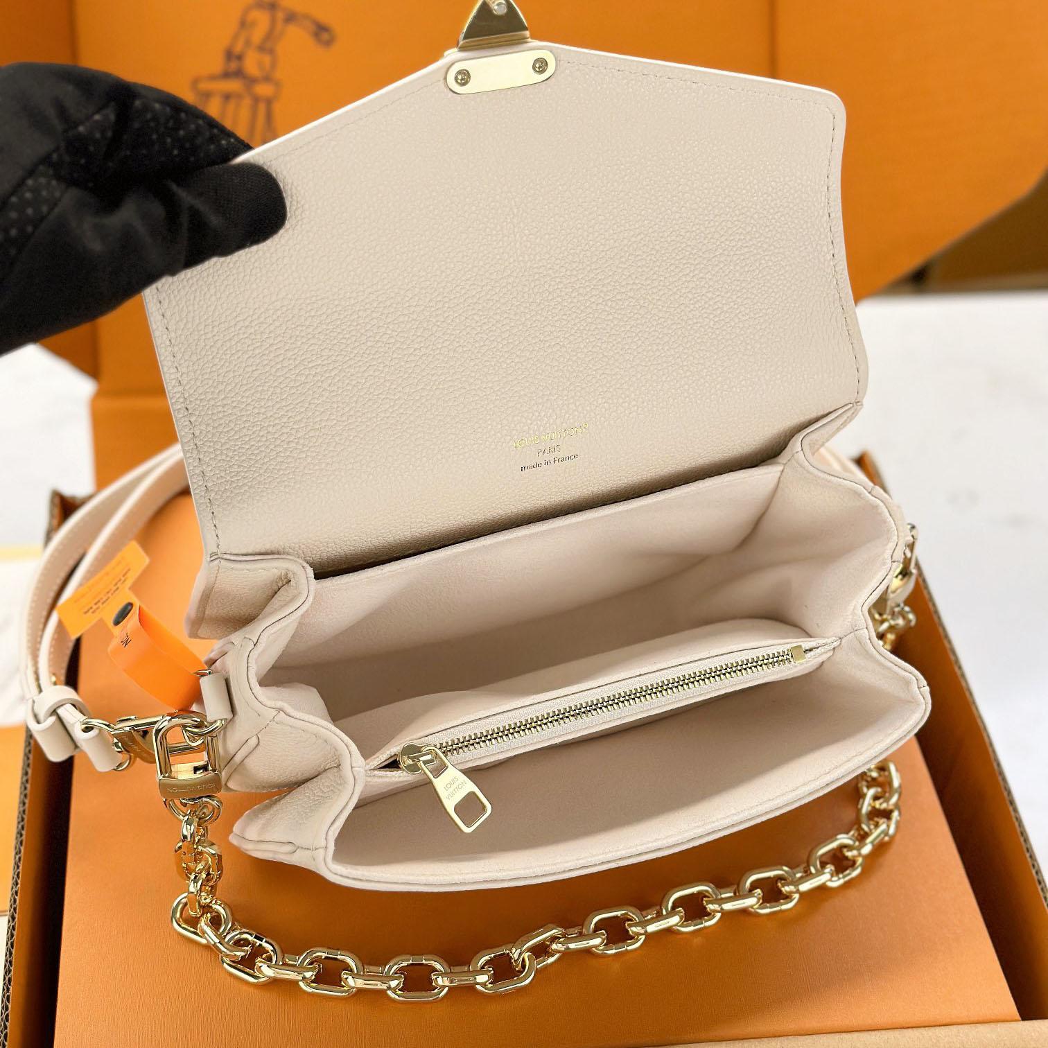 Louis Vuitton Pochette Métis East West  M25682 - DesignerGu