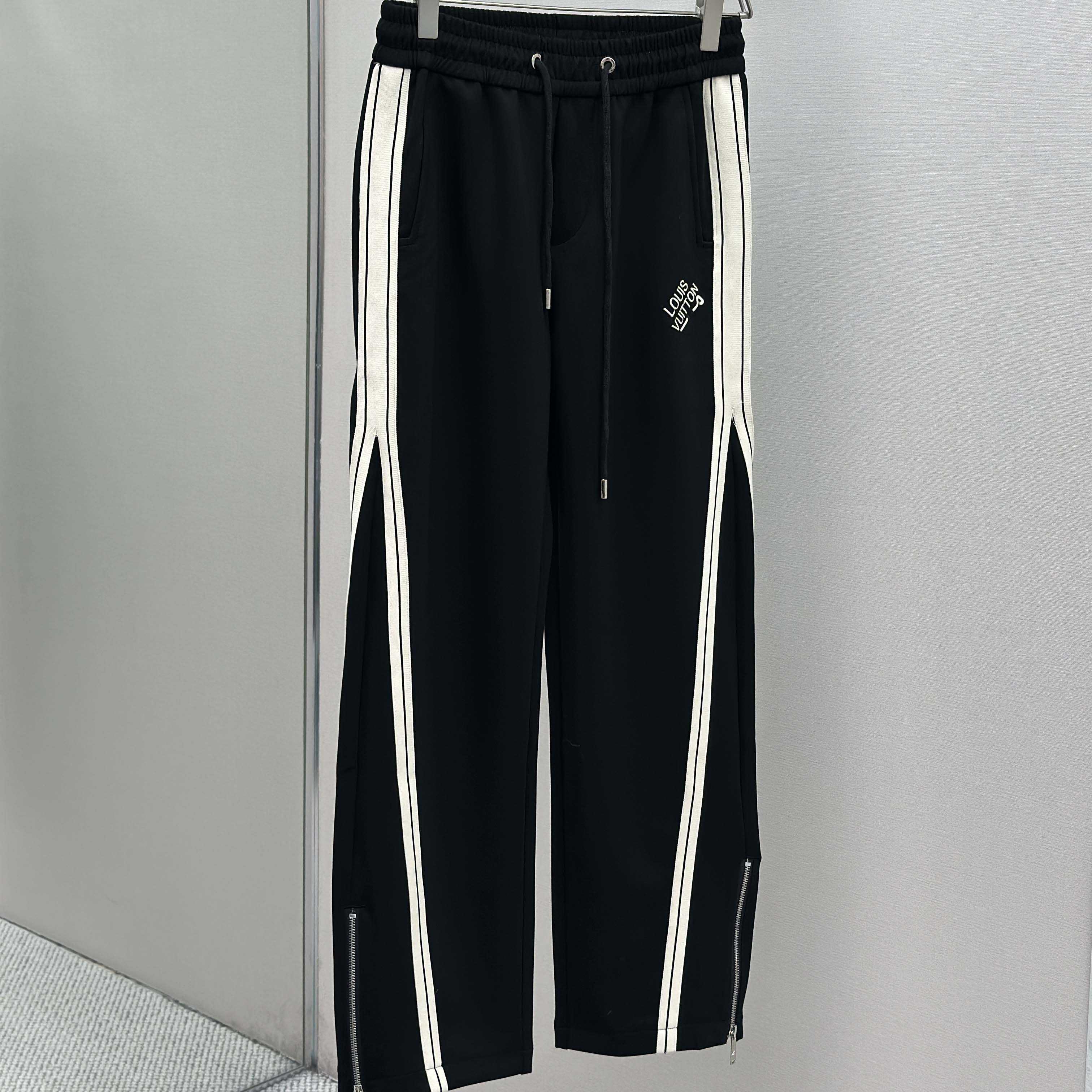 Louis Vuitton Trousers In Cotton  - DesignerGu