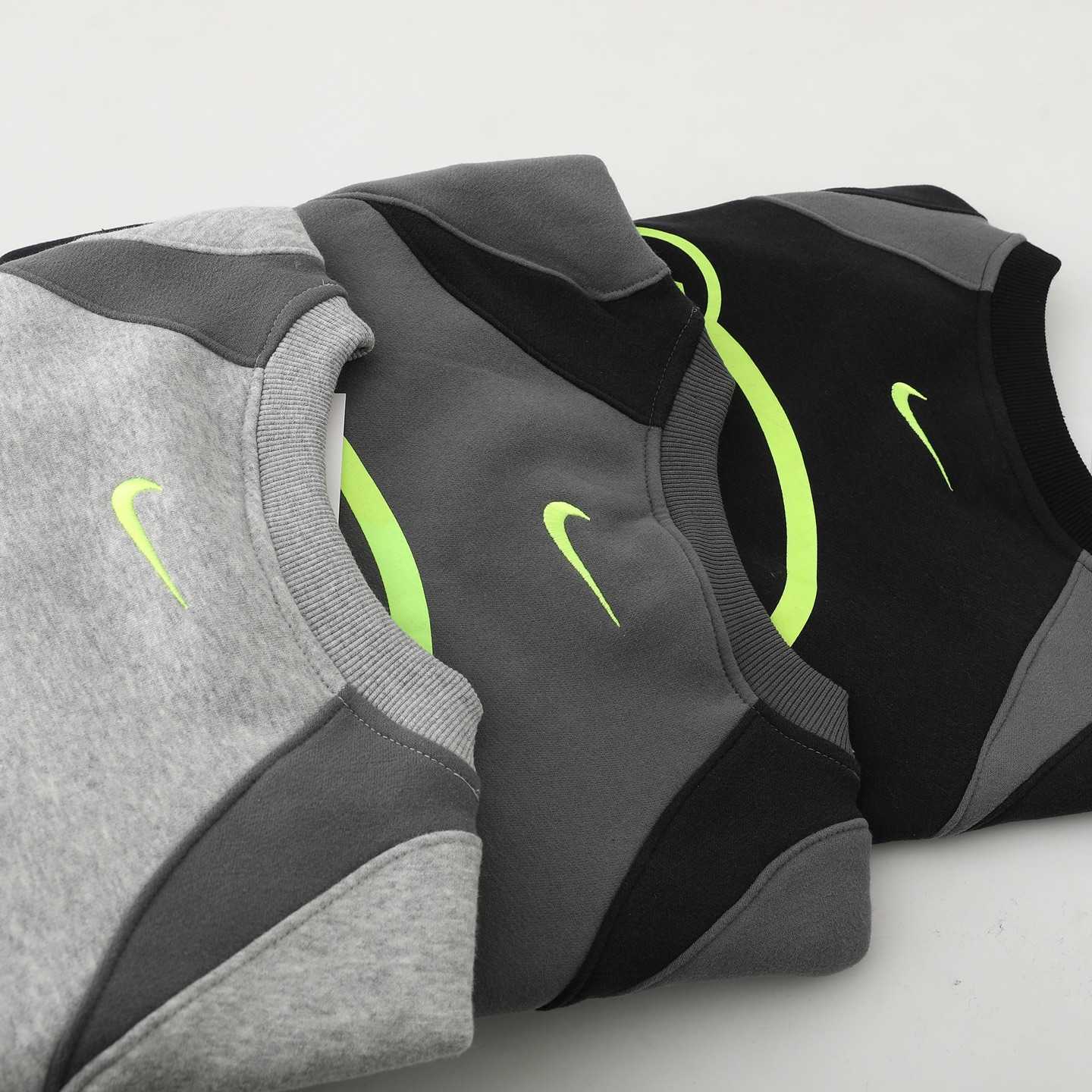 Palace x Nike Total P90 Crew - DesignerGu