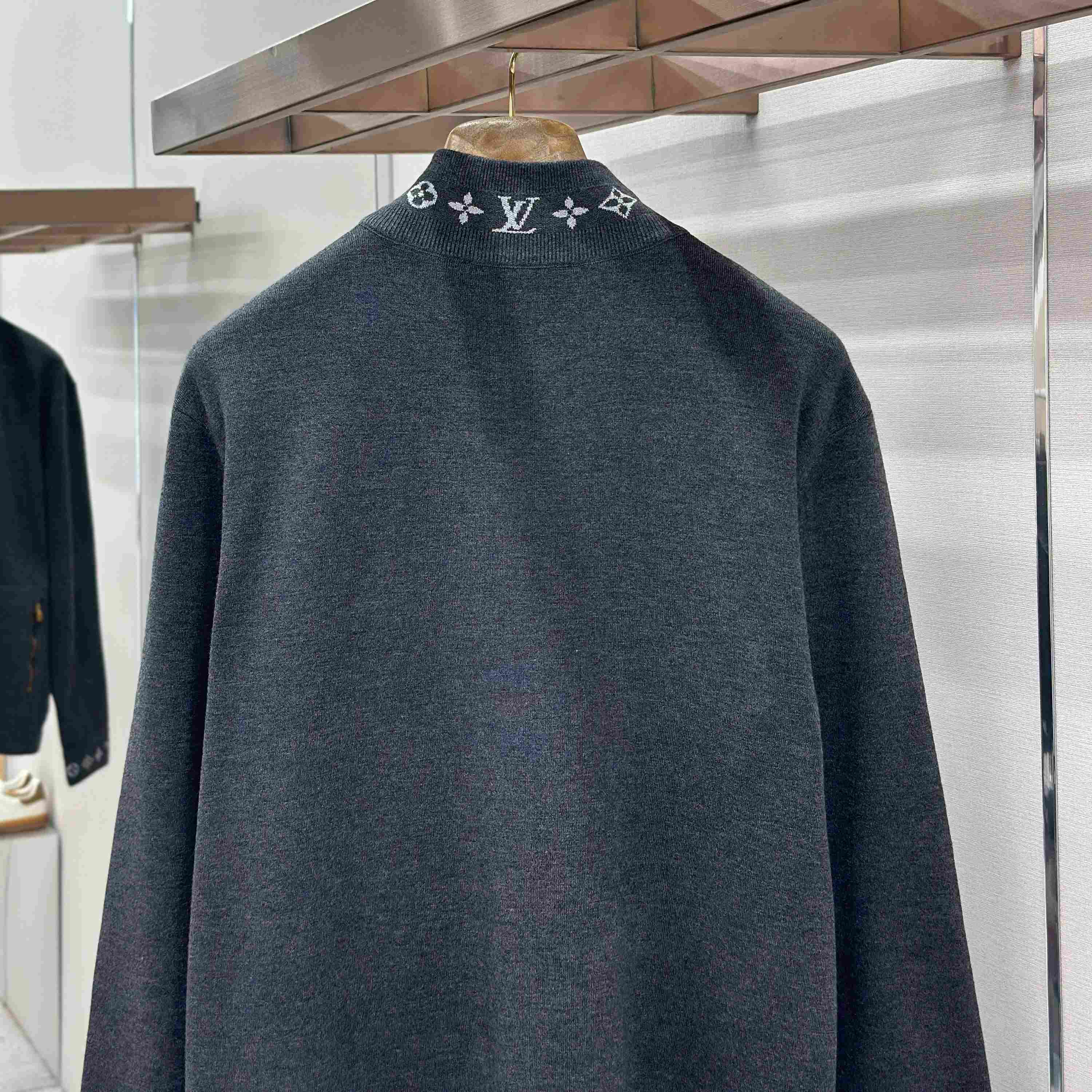 Louis Vuitton Zippered Fleece Blouson    1AJTU2 - DesignerGu