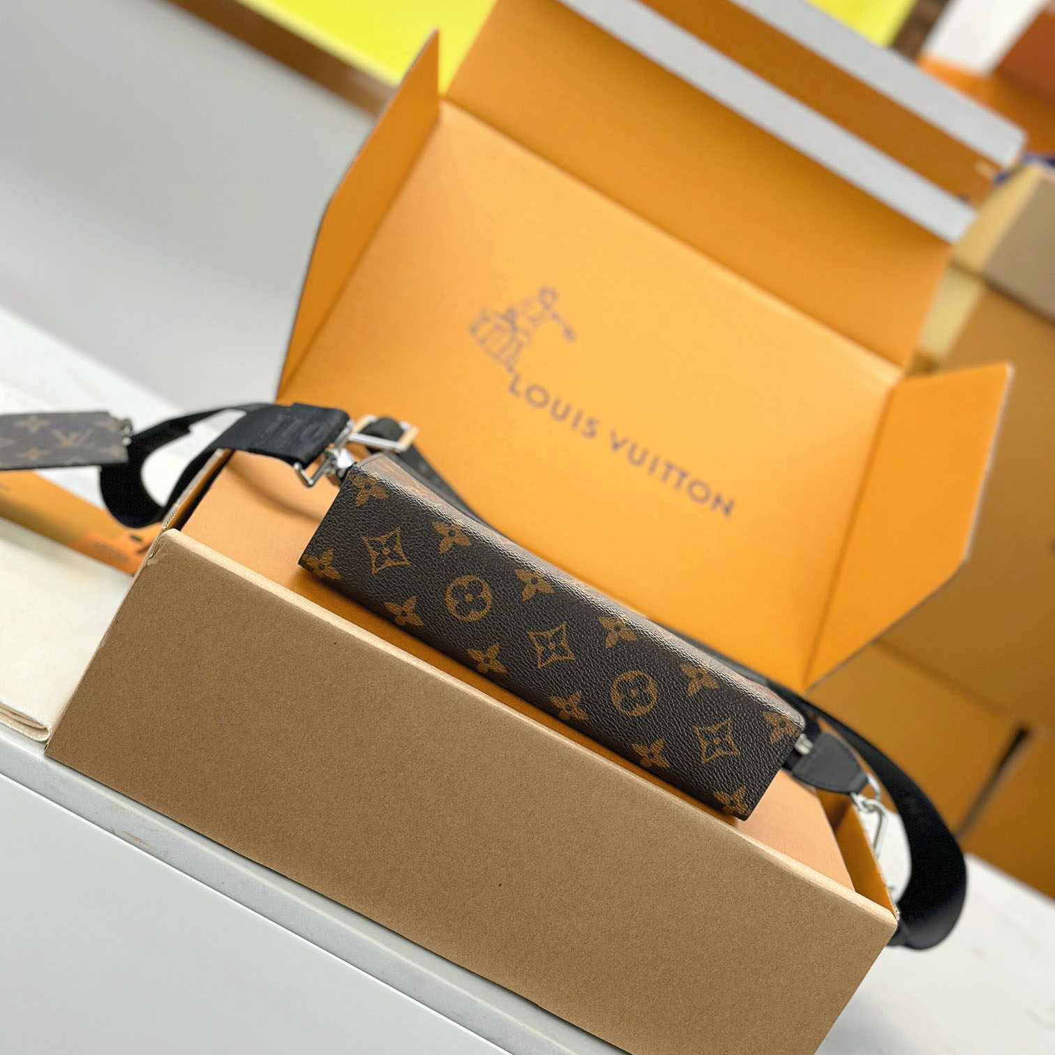 Louis Vuitton Gaston Wearable Wallet M14036 - DesignerGu