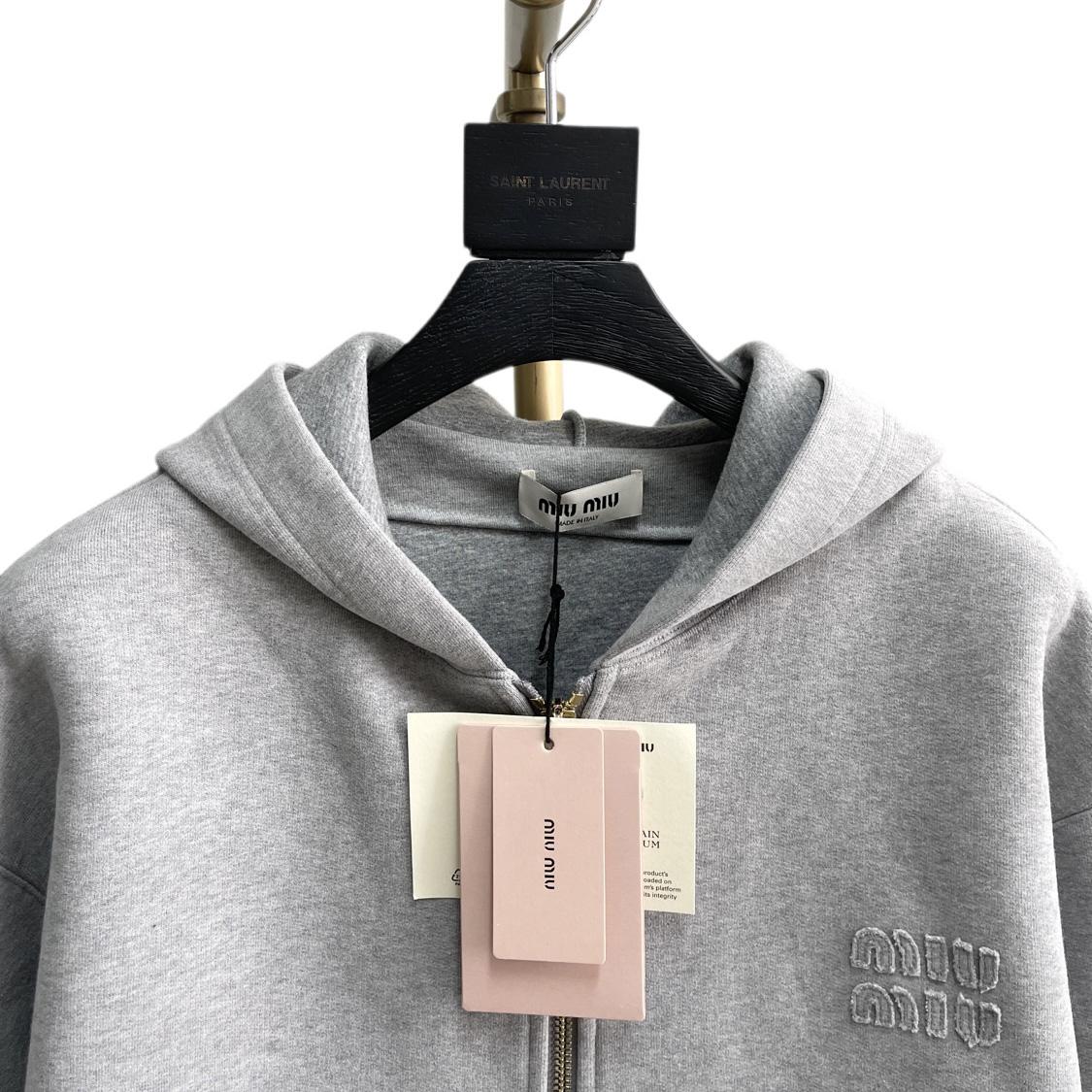 Miu Miu Logo-appliqué Cotton Hoodie     80002 - DesignerGu