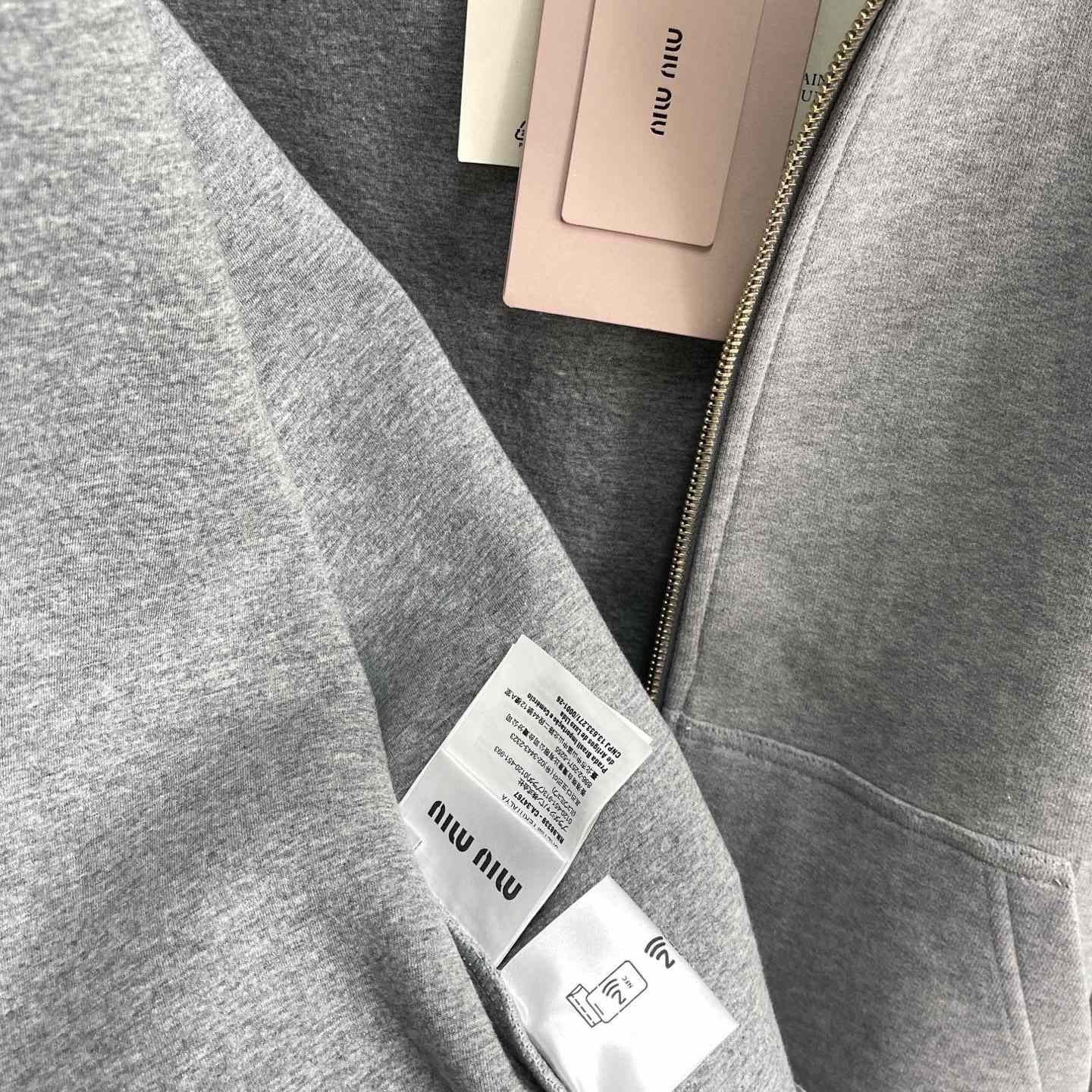 Miu Miu Logo-appliqué Cotton Hoodie     80002 - DesignerGu