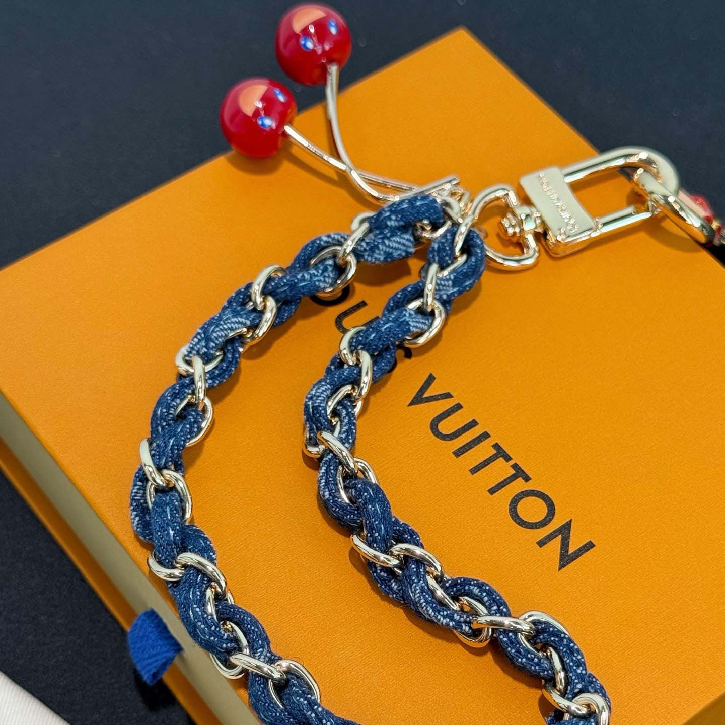 Louis Vuitton LV x TM Denim Cerise Phone Holder S00   M02623 - DesignerGu