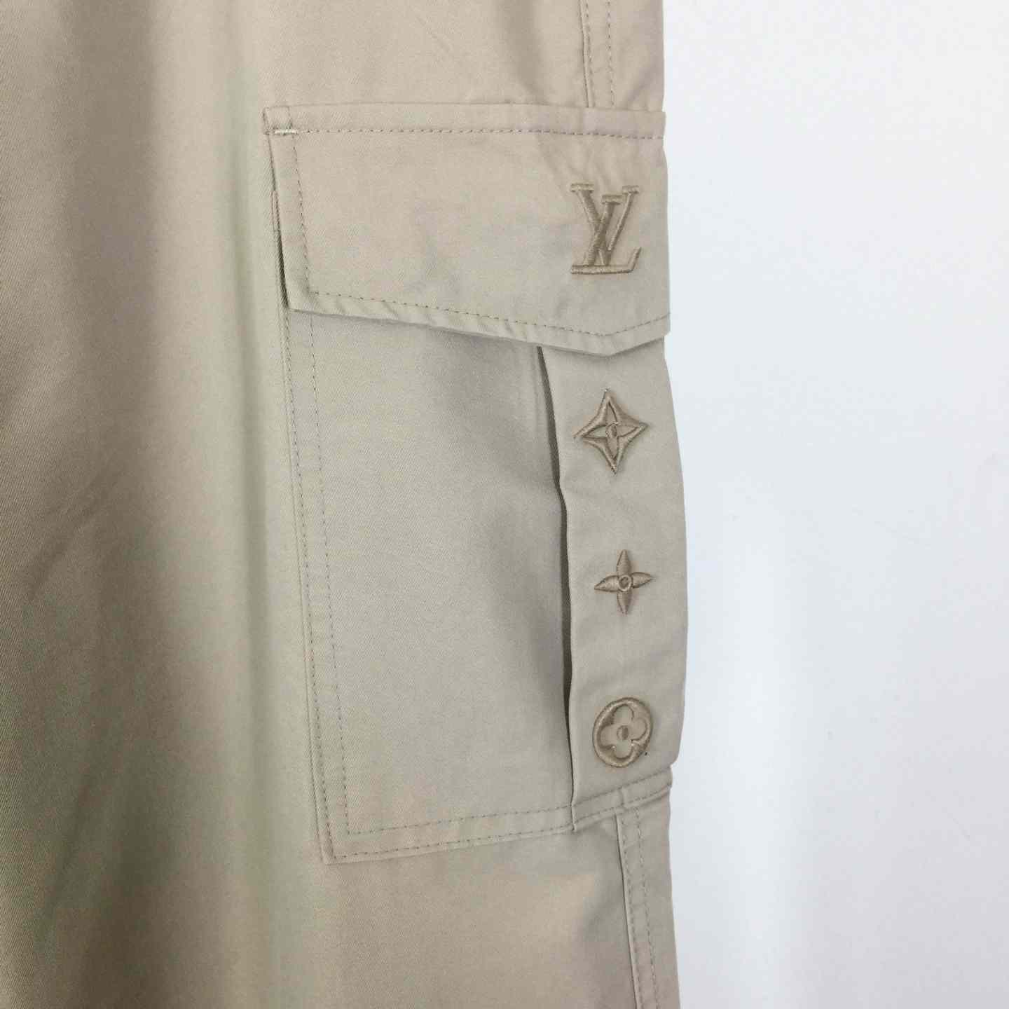 Louis Vuitton Signature Cargo Pants - DesignerGu