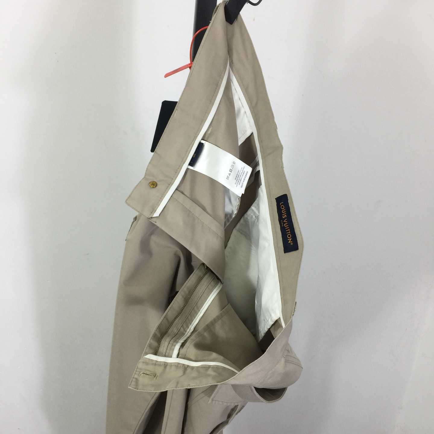 Louis Vuitton Signature Cargo Pants - DesignerGu
