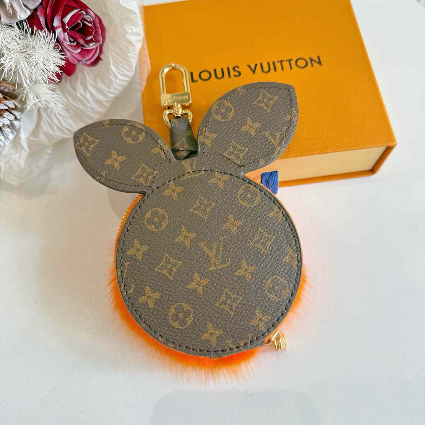 Louis Vuitton LV Clementine Pouch S00  - DesignerGu