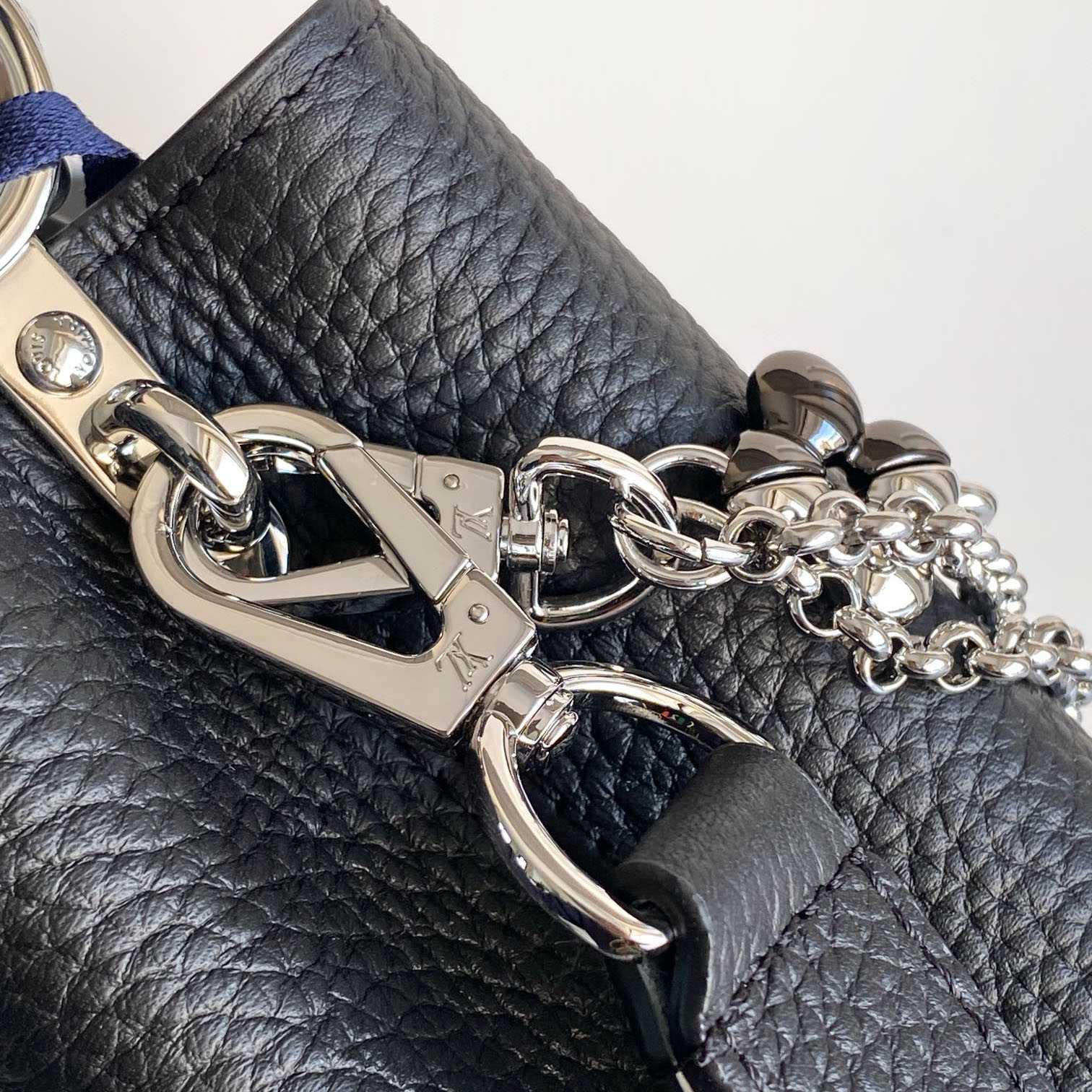 Louis Vuitton Capucines Mini M26351 - DesignerGu