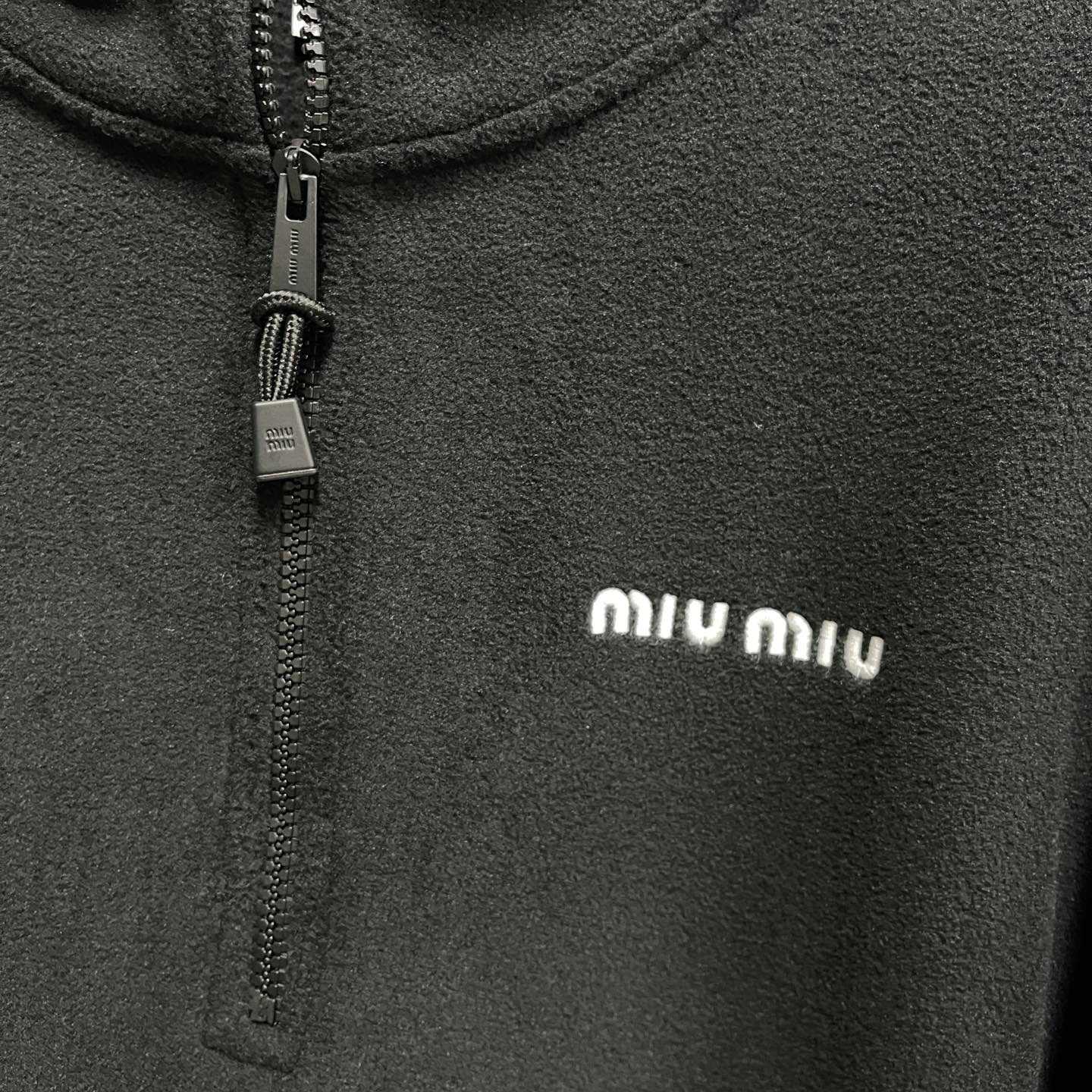 Miu Miu Fleece Sweatshirt 'Black'    60035 - DesignerGu