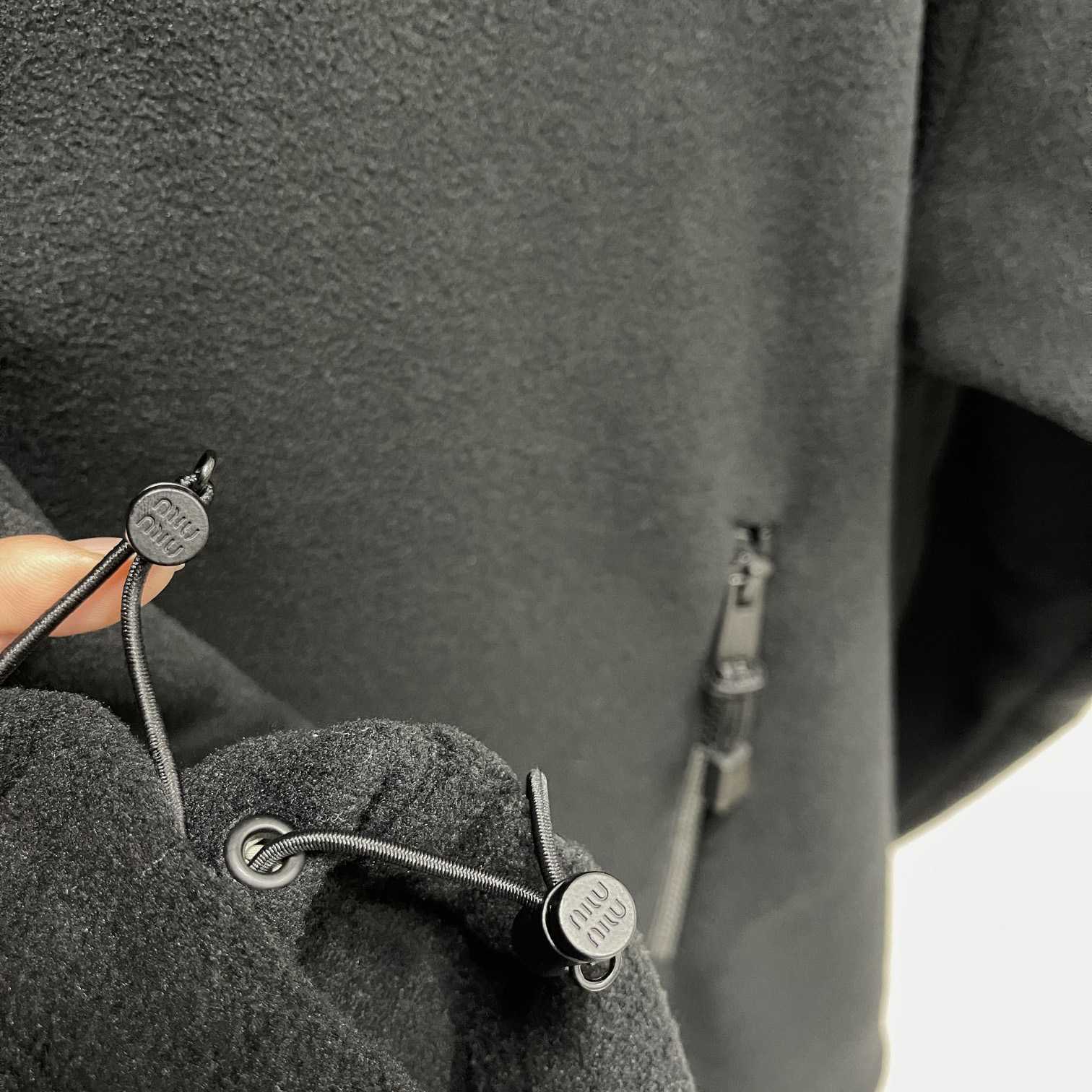 Miu Miu Fleece Sweatshirt 'Black'    60035 - DesignerGu