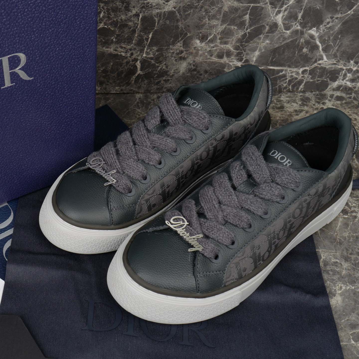 Dior B33 Spin Sneaker - DesignerGu