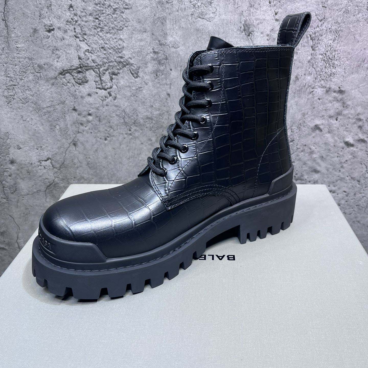 Balenciaga Strike 20mm Lace-up Boot - DesignerGu
