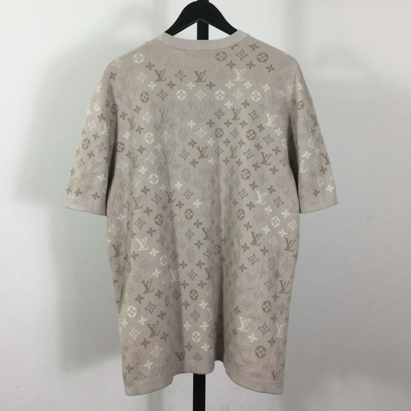 Louis Vuitton Monogram Short-Sleeved Crewneck   1AJBTD - DesignerGu