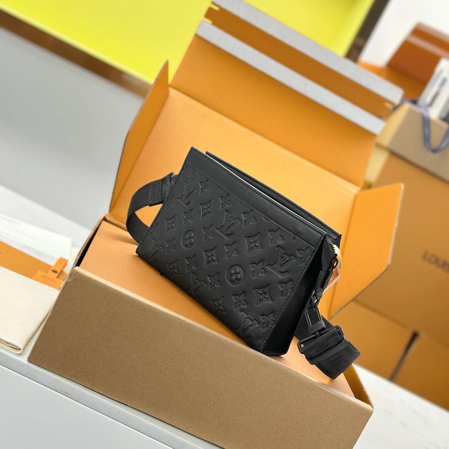 Louis Vuitton Gaston Wearable Wallet  M81115 - DesignerGu