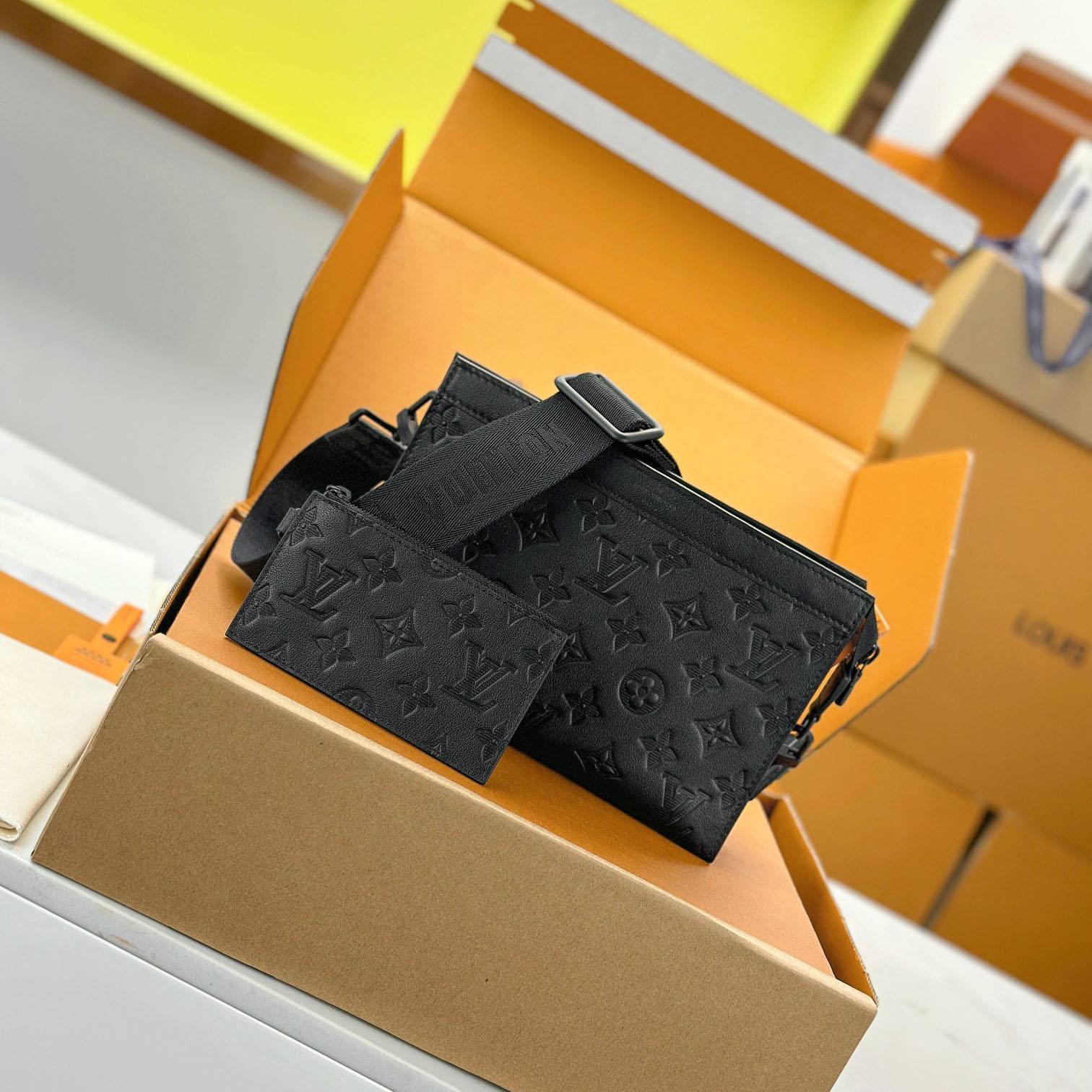 Louis Vuitton Gaston Wearable Wallet  M81115 - DesignerGu