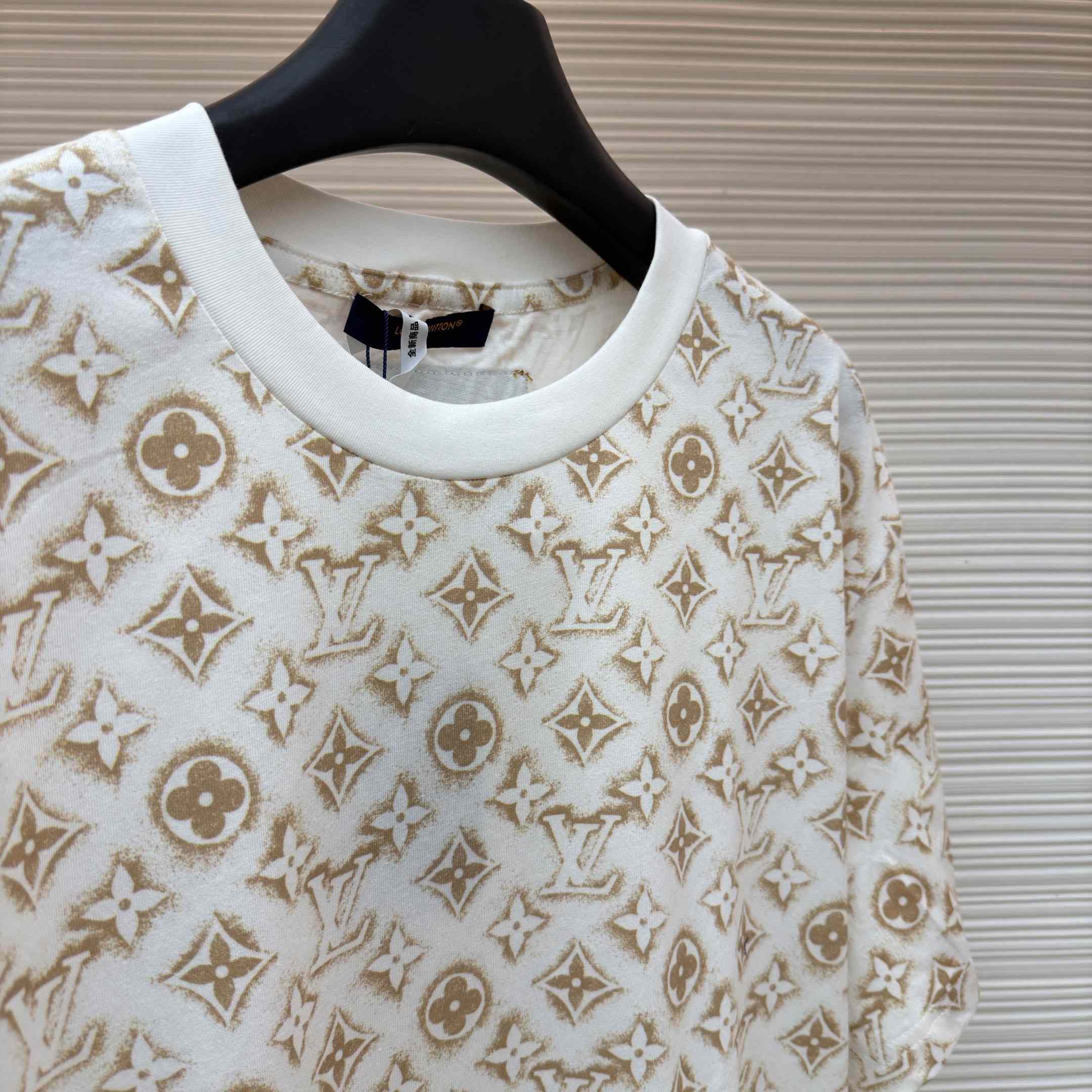 Louis Vuitton Monogram Print Short Sleeve Tee - DesignerGu